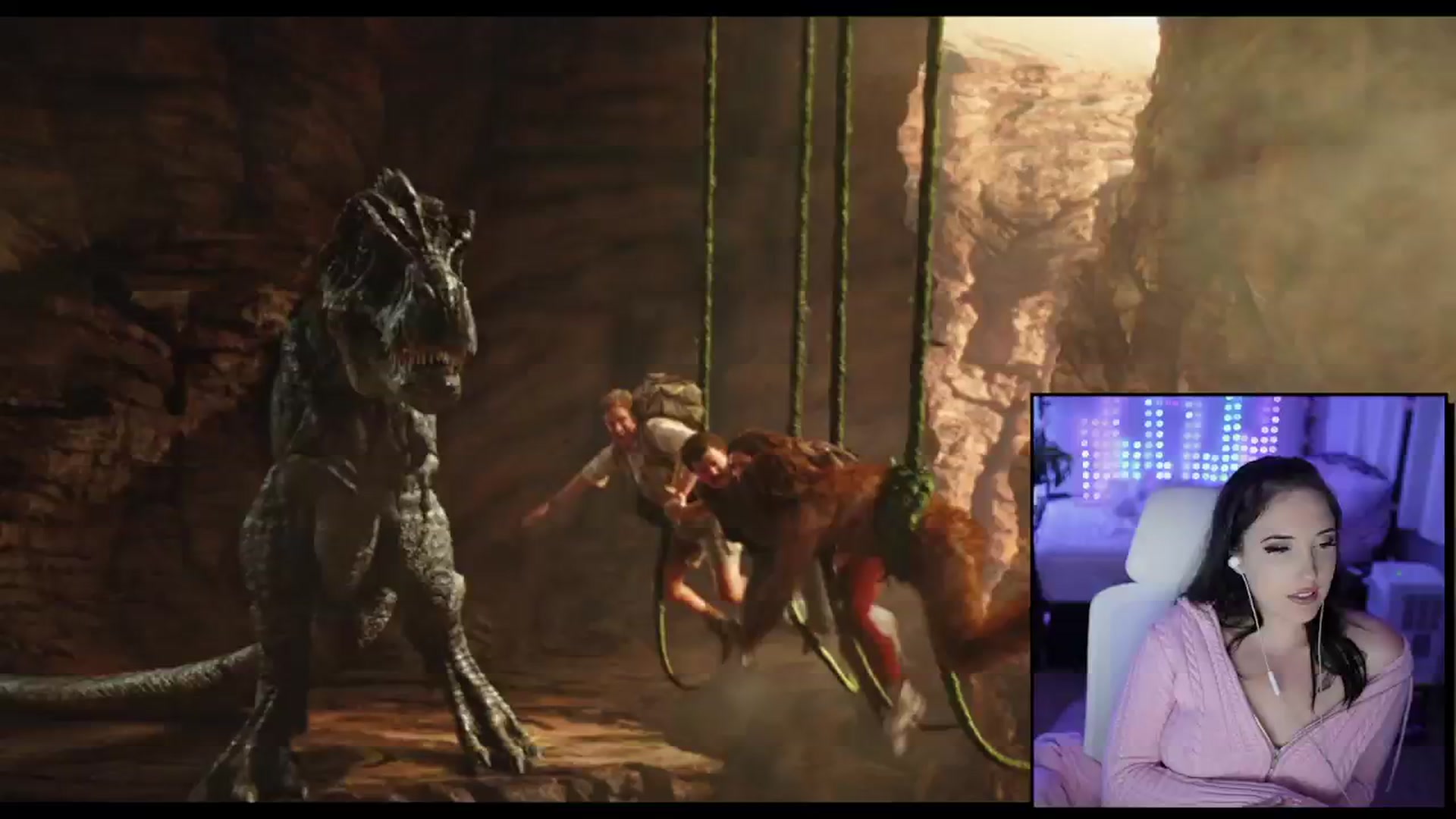 Gallery image thumbnail from EMMEL1NE's myfreecams stream on, 08/14/2024, 08:14 image 14 of 20