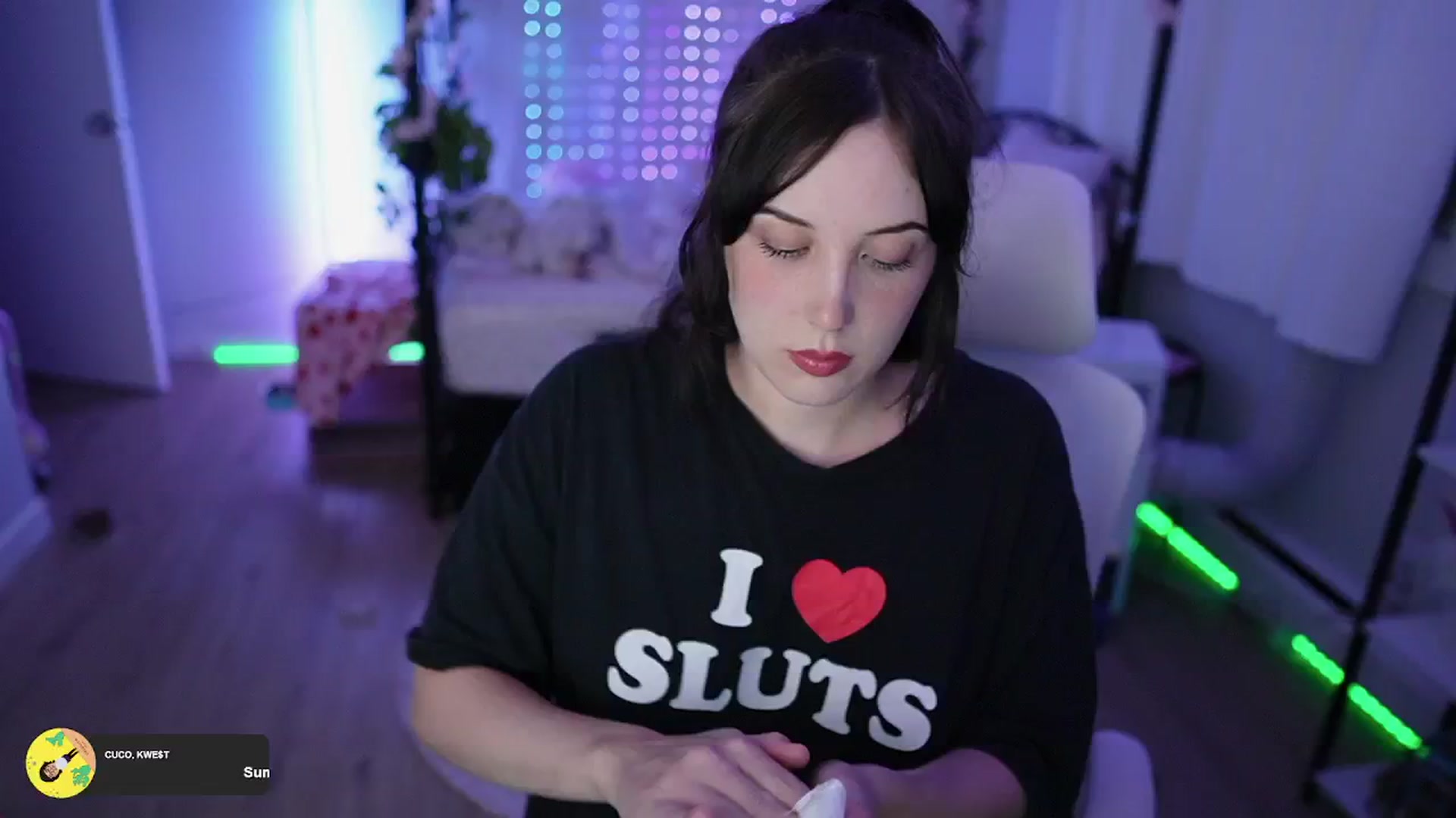Gallery image thumbnail from EMMEL1NE's myfreecams stream on, 08/19/2024, 05:17 image 3 of 20