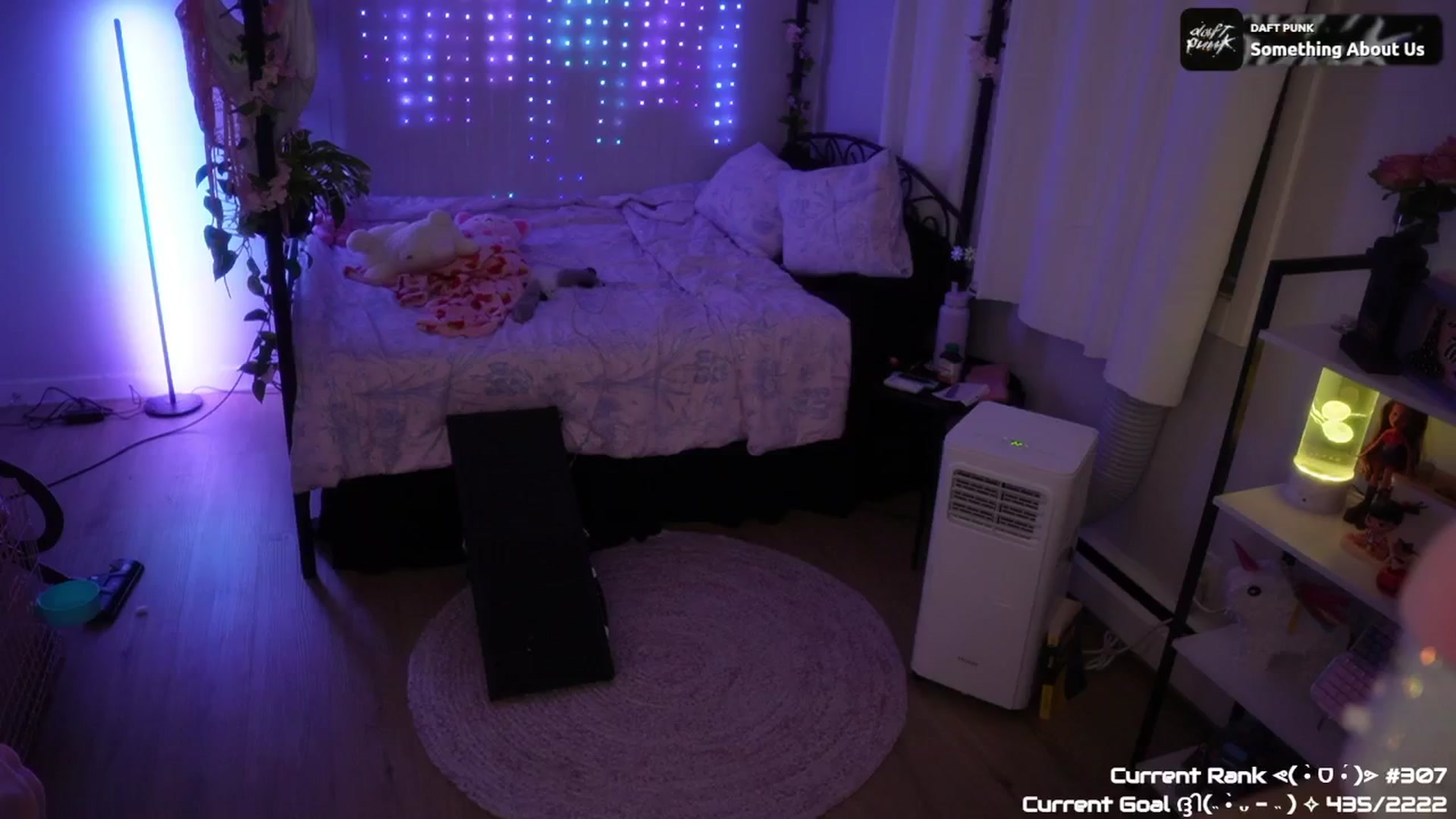 Gallery image thumbnail from EMMEL1NE's myfreecams stream on, 08/24/2024, 04:58 image 12 of 20