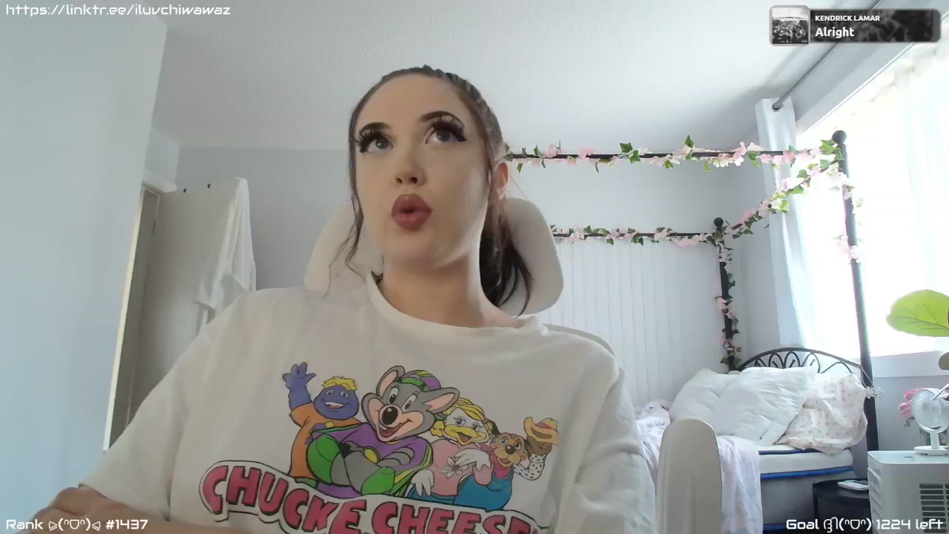 Gallery image thumbnail from EMMEL1NE's myfreecams stream on, 09/05/2024, 24:00 image 15 of 20