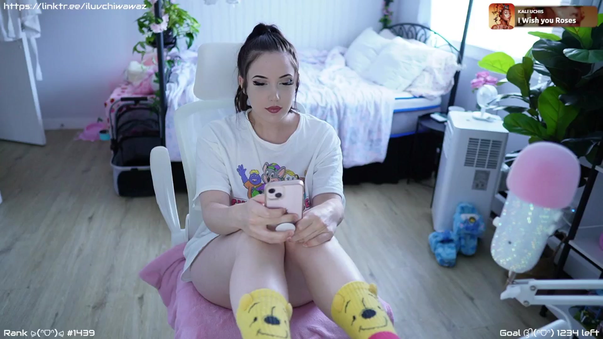 Gallery image thumbnail from EMMEL1NE's myfreecams stream on, 09/05/2024, 24:00 image 10 of 20