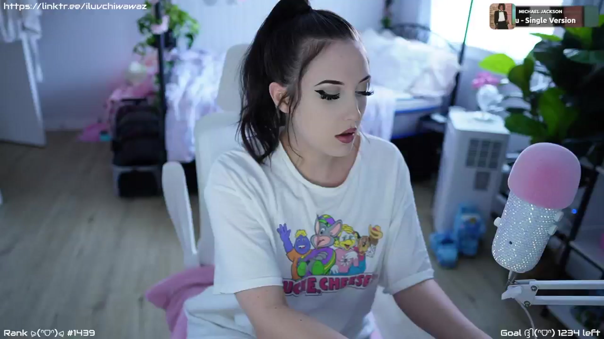 Gallery image thumbnail from EMMEL1NE's myfreecams stream on, 09/05/2024, 24:00 image 11 of 20
