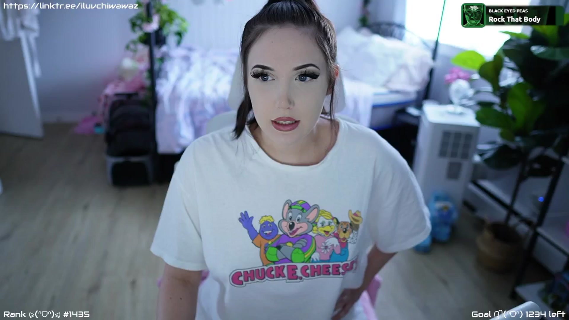 Gallery image thumbnail from EMMEL1NE's myfreecams stream on, 09/05/2024, 24:00 image 2 of 20