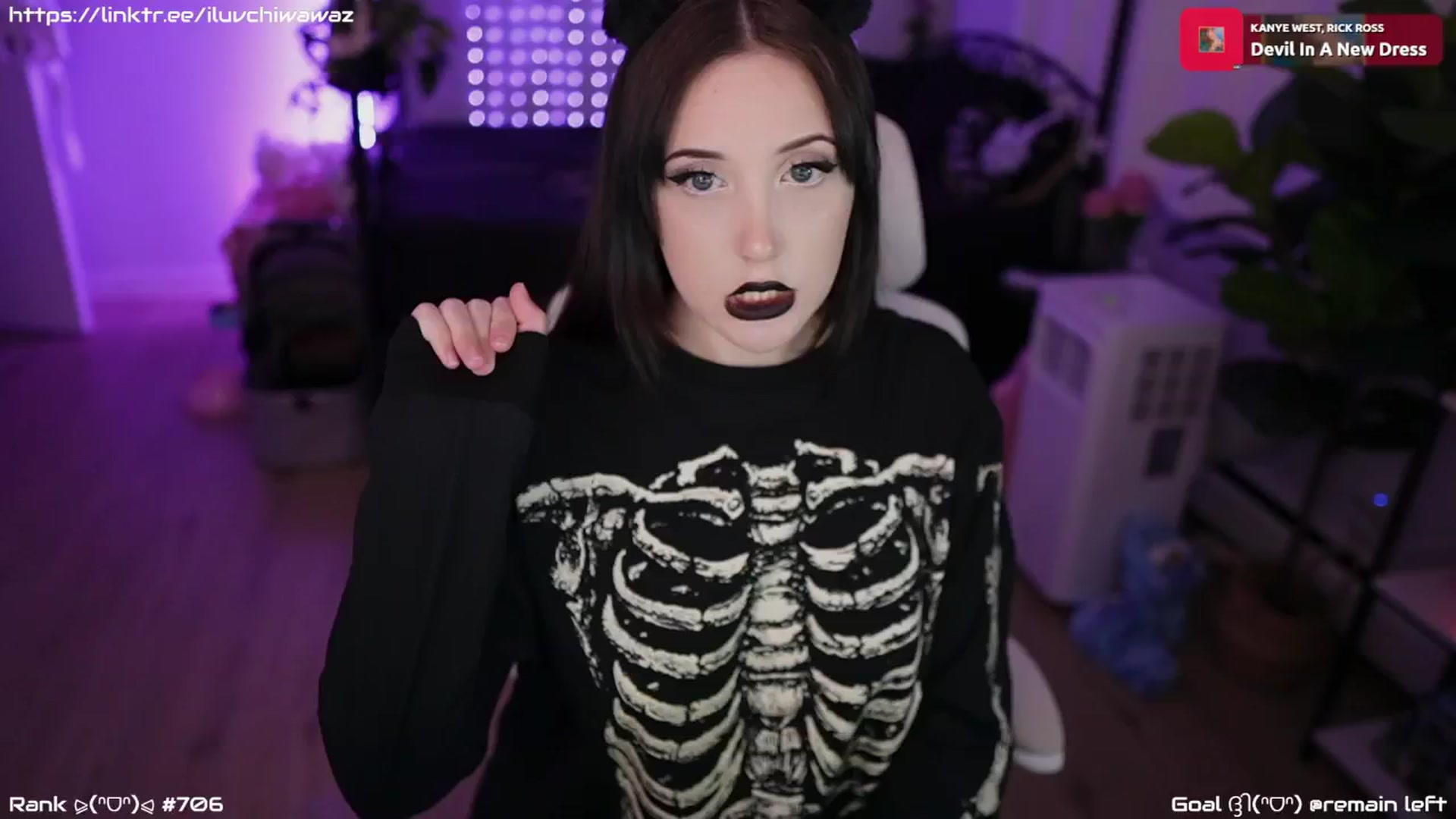 Gallery image thumbnail from EMMEL1NE's myfreecams stream on, 09/07/2024, 02:32 image 19 of 20