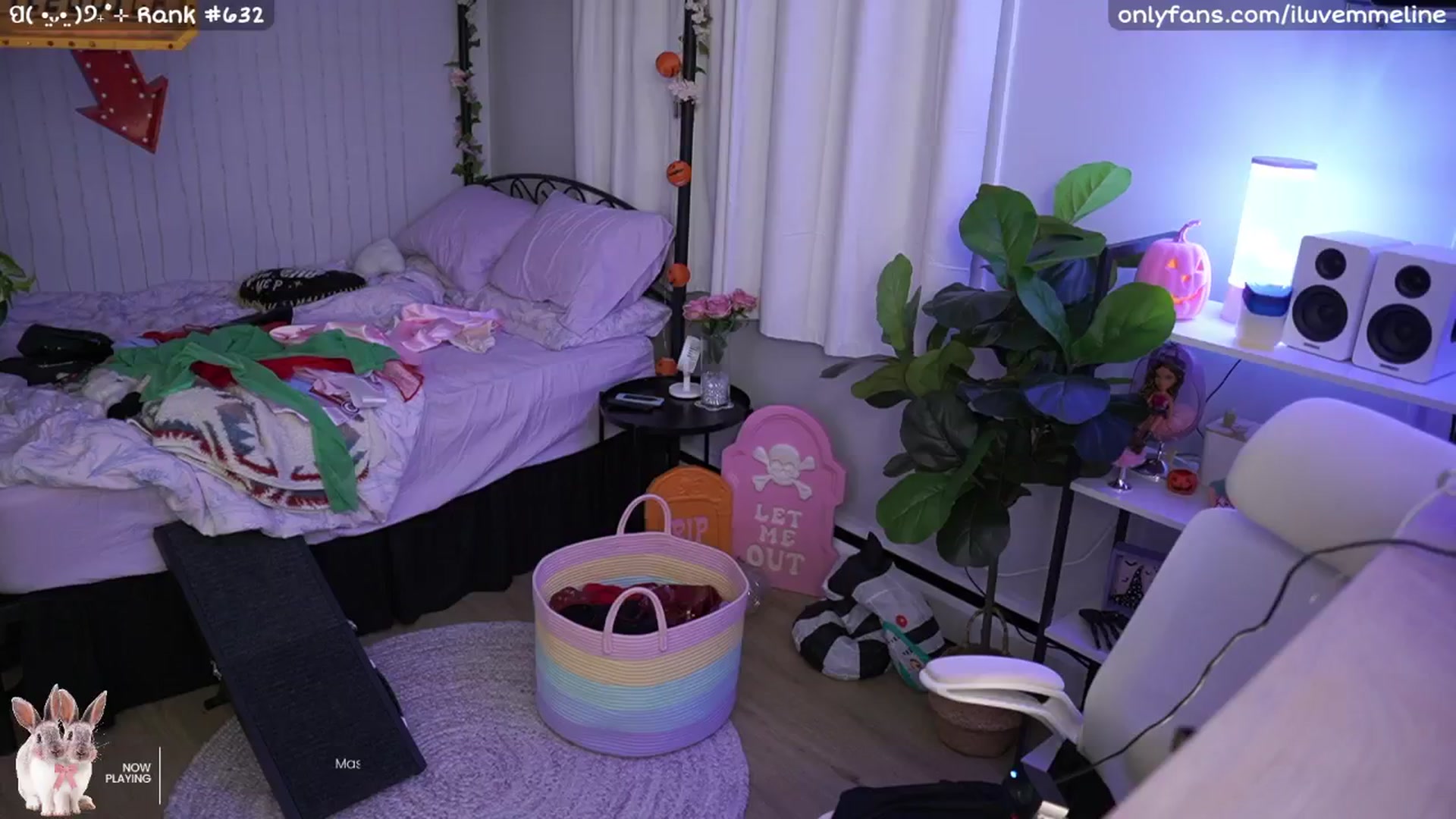 Gallery image thumbnail from EMMEL1NE's myfreecams stream on, 09/29/2024, 02:26 image 18 of 20
