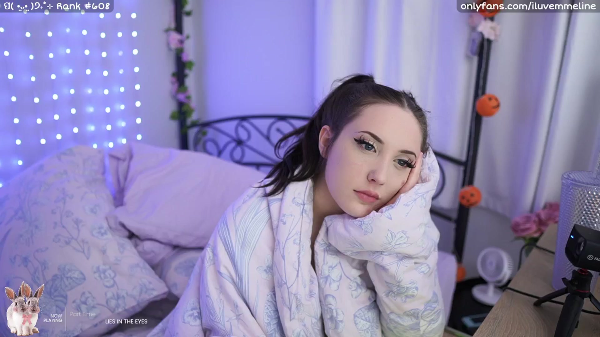 Gallery image thumbnail from EMMEL1NE's myfreecams stream on, 09/29/2024, 04:29 image 18 of 20