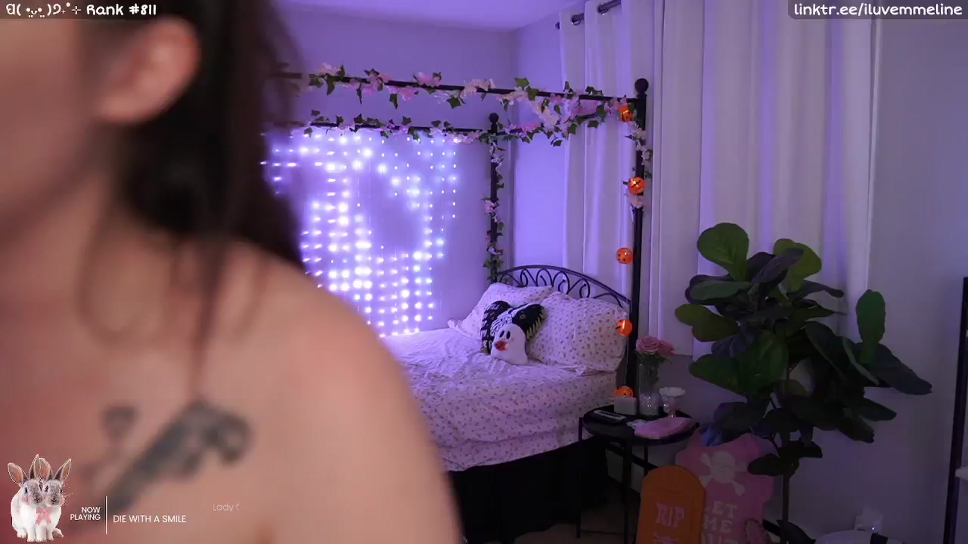 Gallery image thumbnail from EMMEL1NE's myfreecams stream on, 10/11/2024, 04:30 image 10 of 20