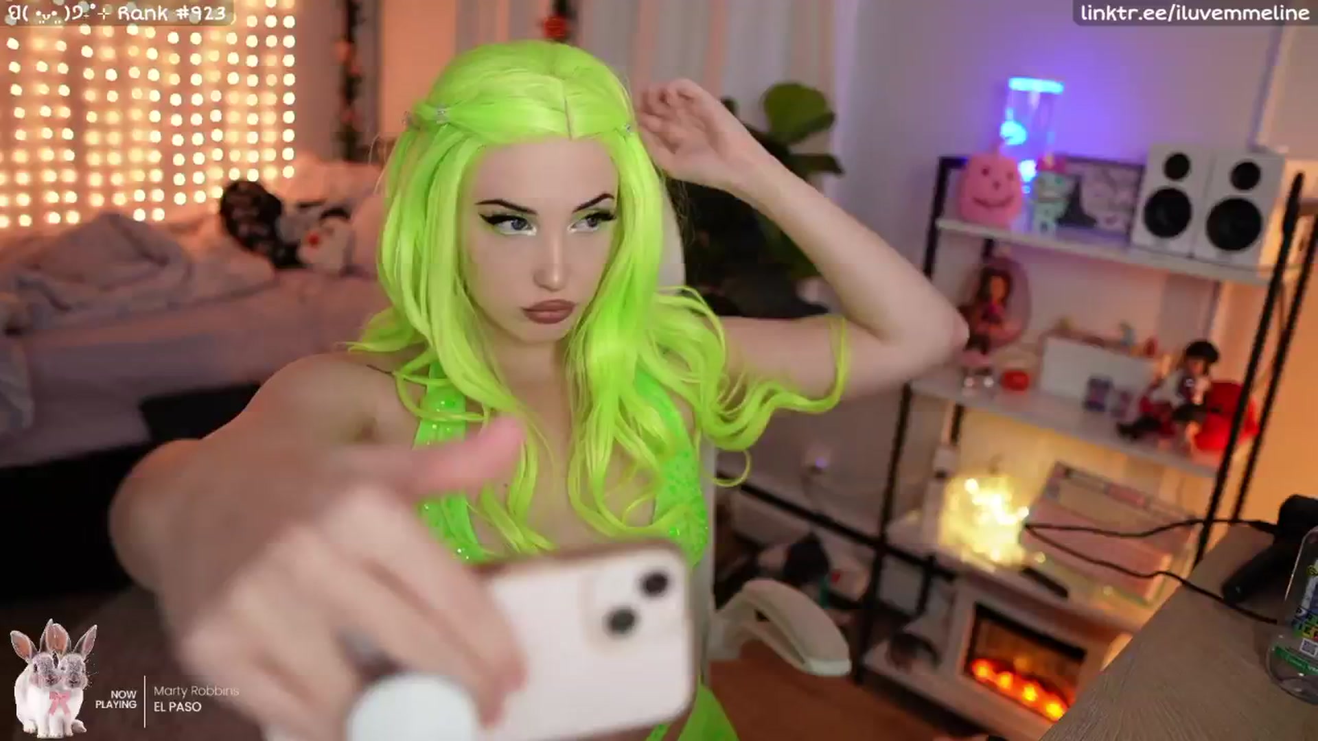 Gallery image thumbnail from EMMEL1NE's myfreecams stream on, 10/21/2024, 02:14 image 1 of 20