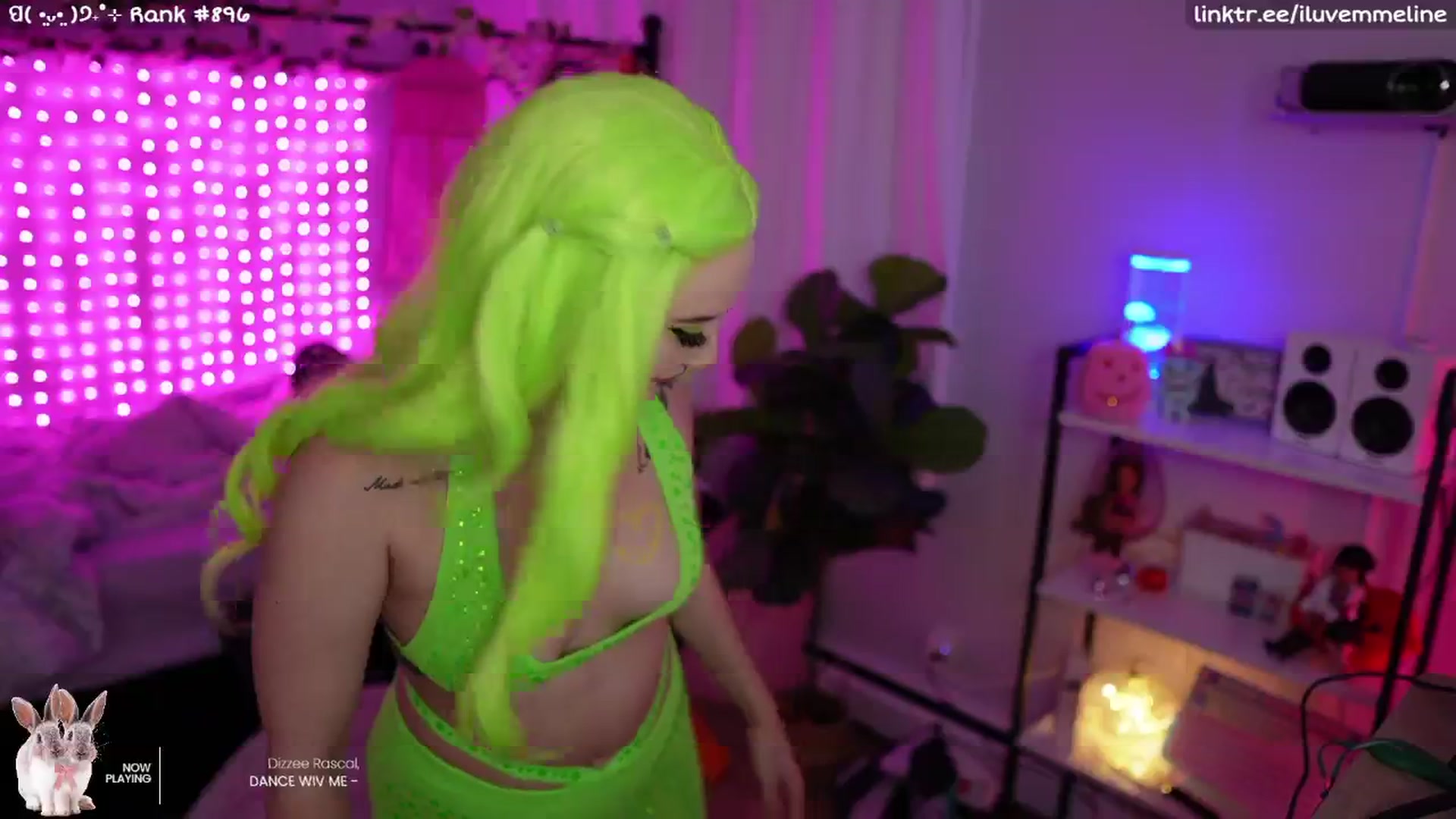 Gallery image thumbnail from EMMEL1NE's myfreecams stream on, 10/21/2024, 02:14 image 10 of 20