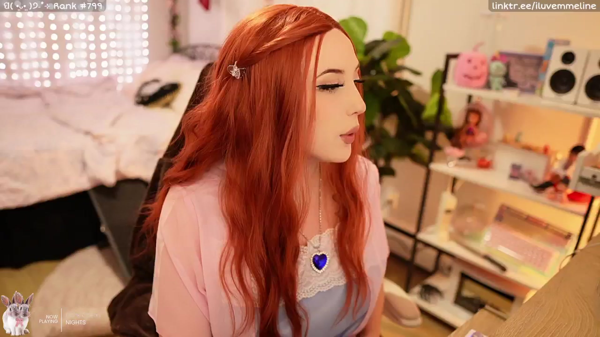 Gallery image thumbnail from EMMEL1NE's myfreecams stream on, 10/31/2024, 09:02 image 4 of 20