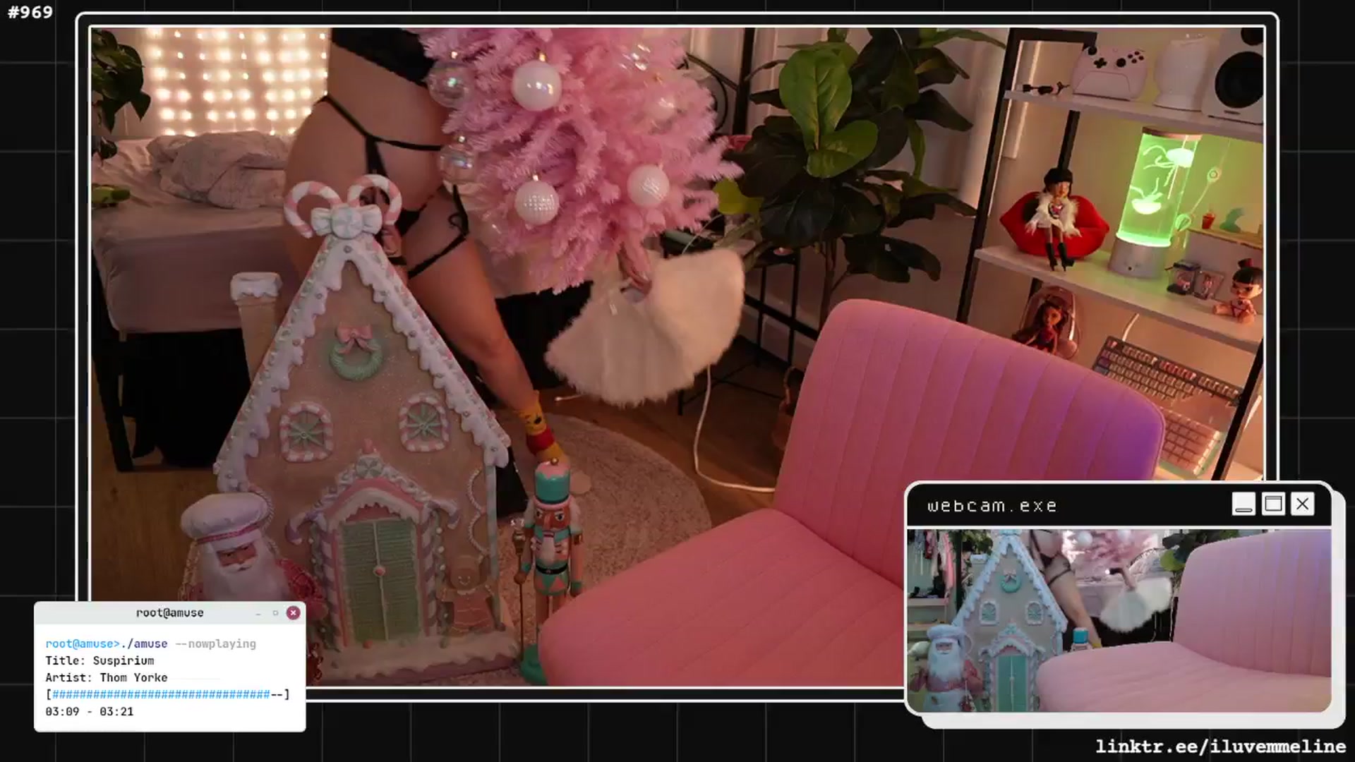 Gallery image thumbnail from EMMEL1NE's myfreecams stream on, 11/10/2024, 03:34 image 15 of 20