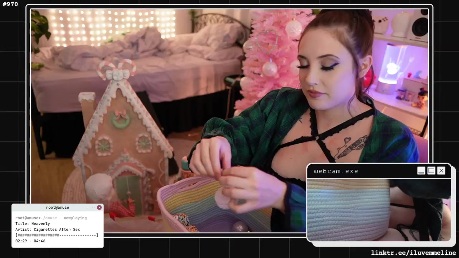 Gallery image thumbnail from EMMEL1NE's myfreecams stream on, 11/10/2024, 03:34 image 18 of 20