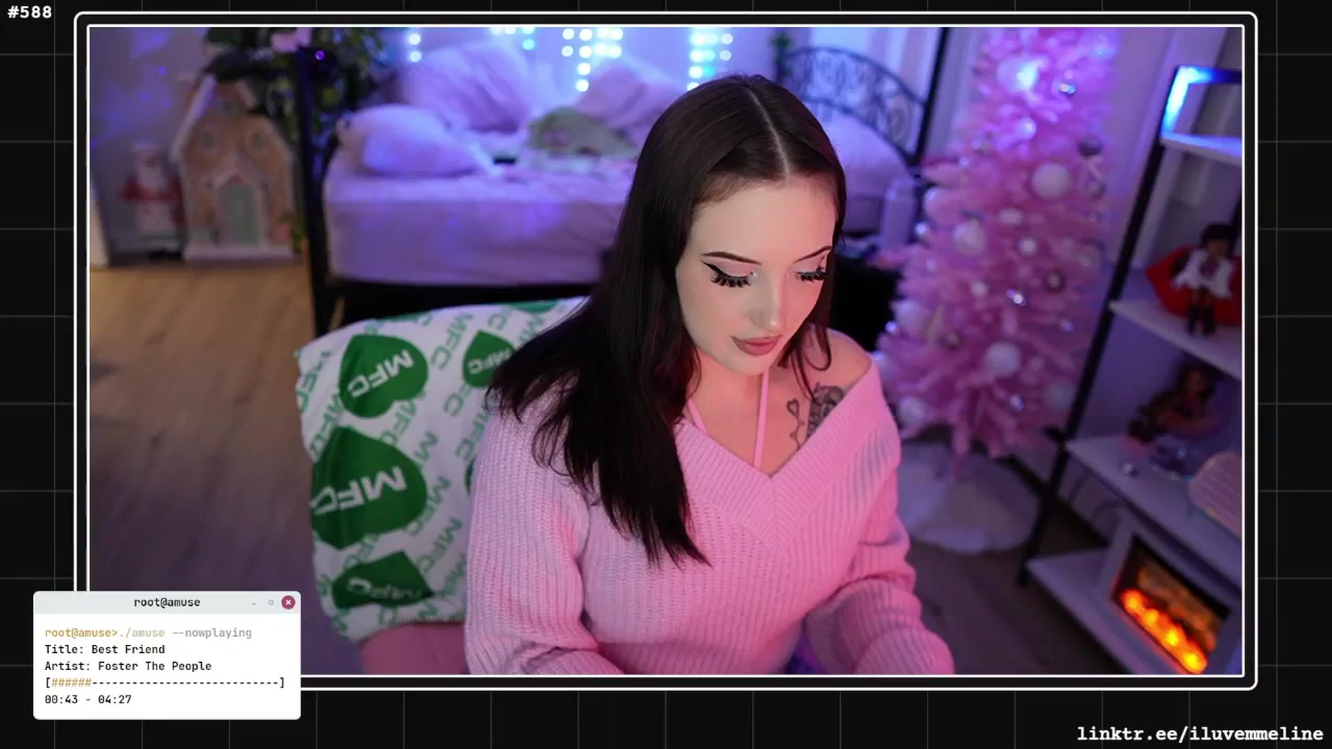 Gallery image thumbnail from EMMEL1NE's myfreecams stream on, 11/19/2024, 03:03 image 14 of 20