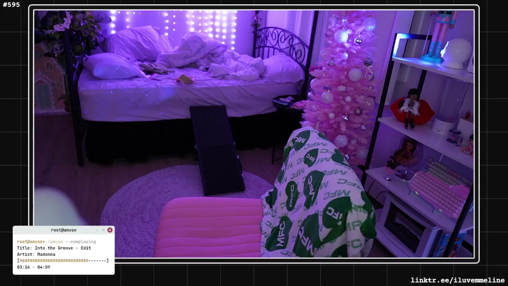 Gallery image thumbnail from EMMEL1NE's myfreecams stream on, 11/19/2024, 07:24 image 2 of 20