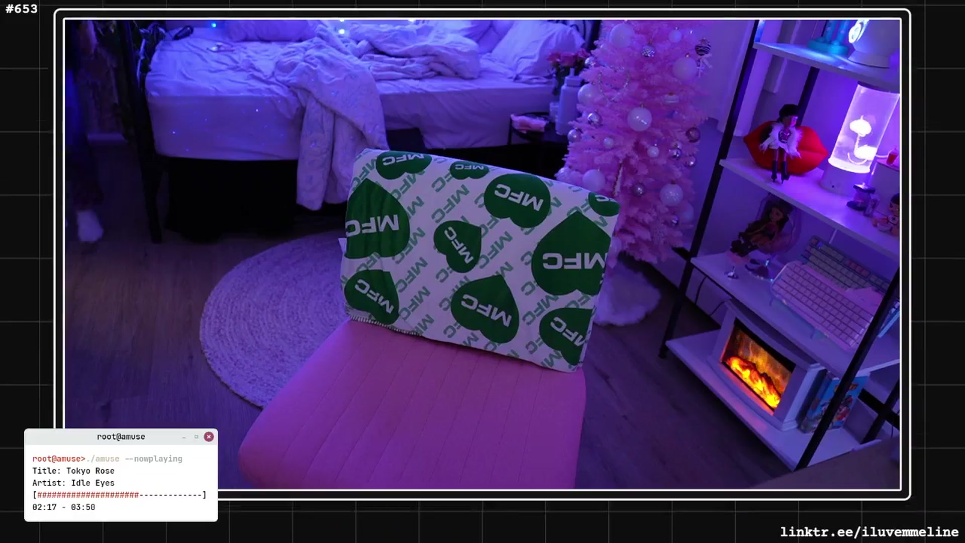 Gallery image thumbnail from EMMEL1NE's myfreecams stream on, 11/22/2024, 24:00 image 18 of 20