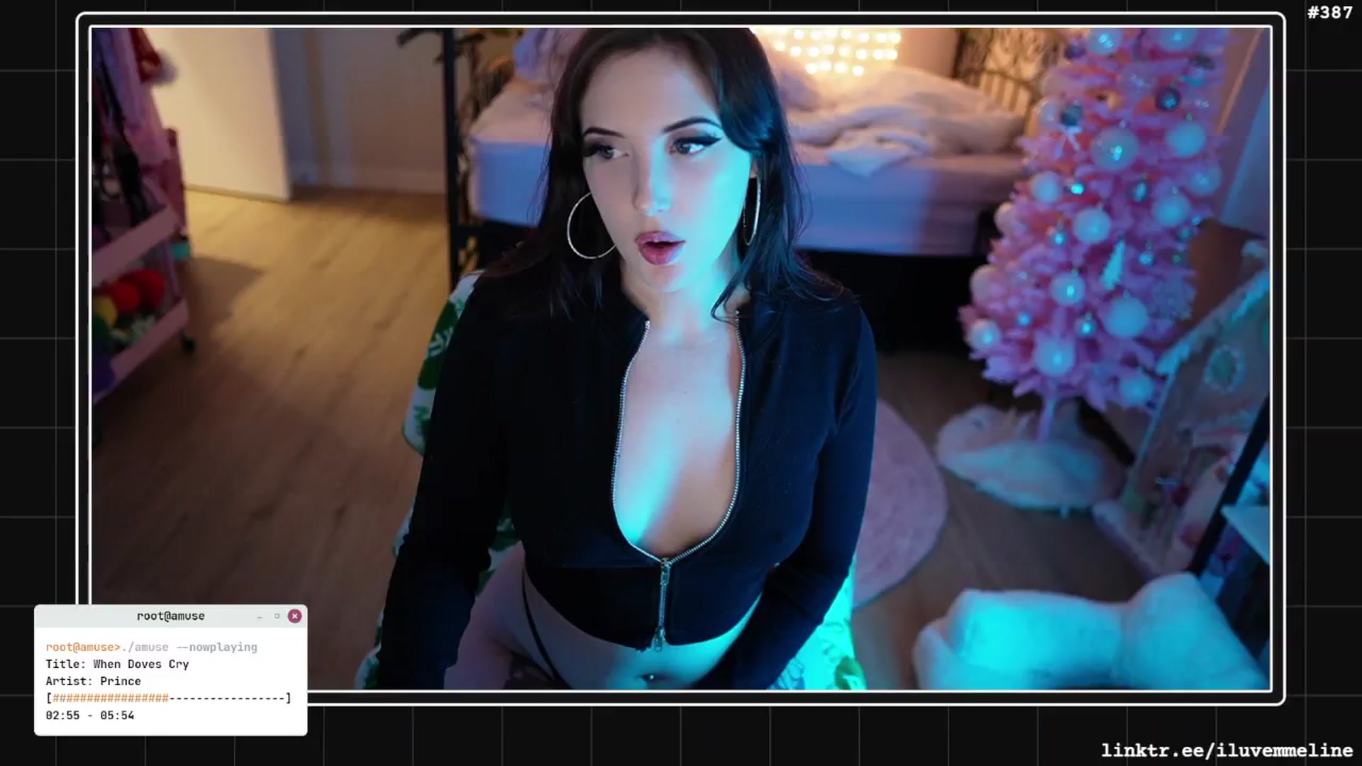 Gallery image thumbnail from EMMEL1NE's myfreecams stream on, 12/06/2024, 02:18 image 10 of 20