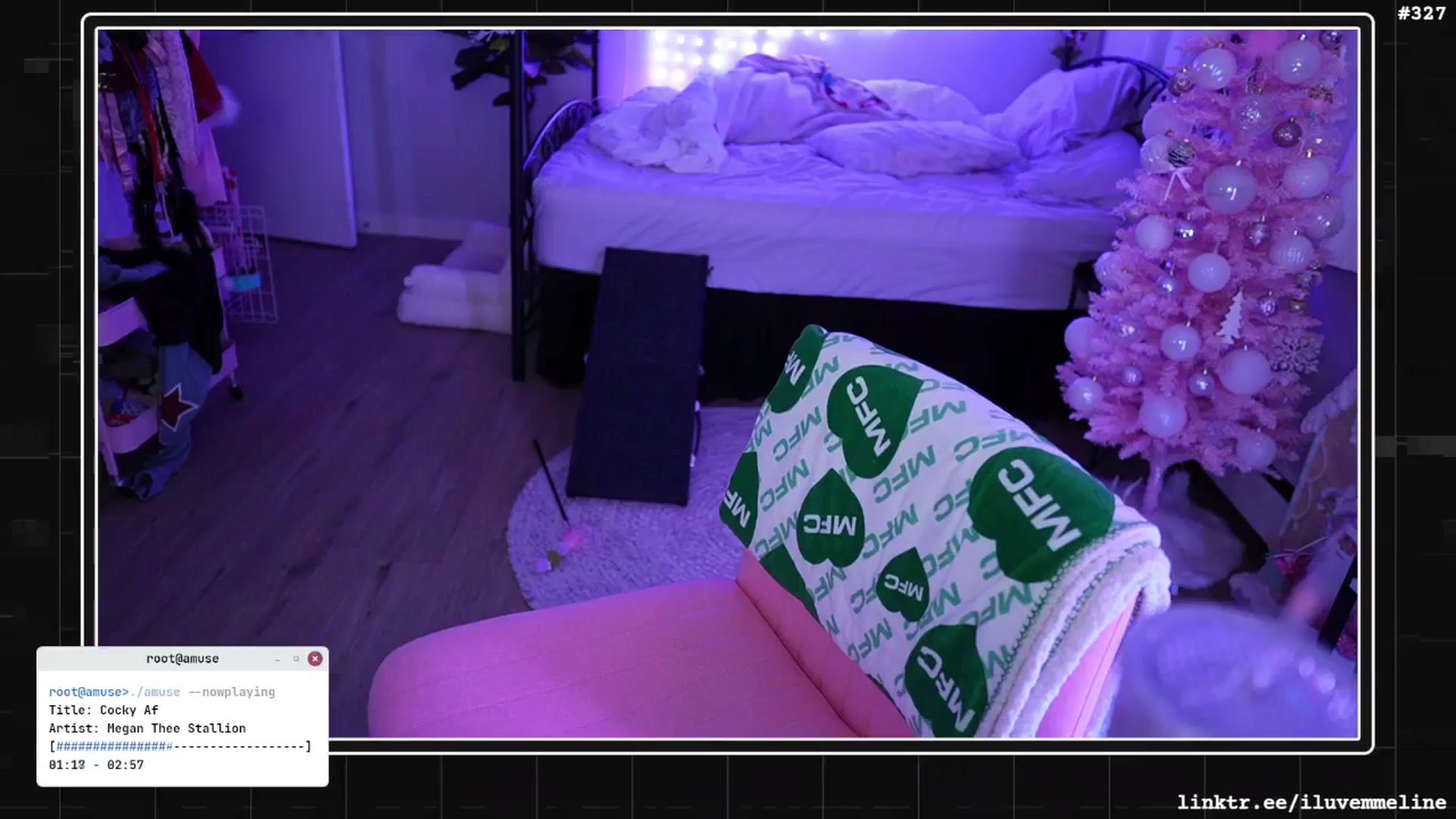 Gallery image thumbnail from EMMEL1NE's myfreecams stream on, 12/08/2024, 01:00 image 16 of 20