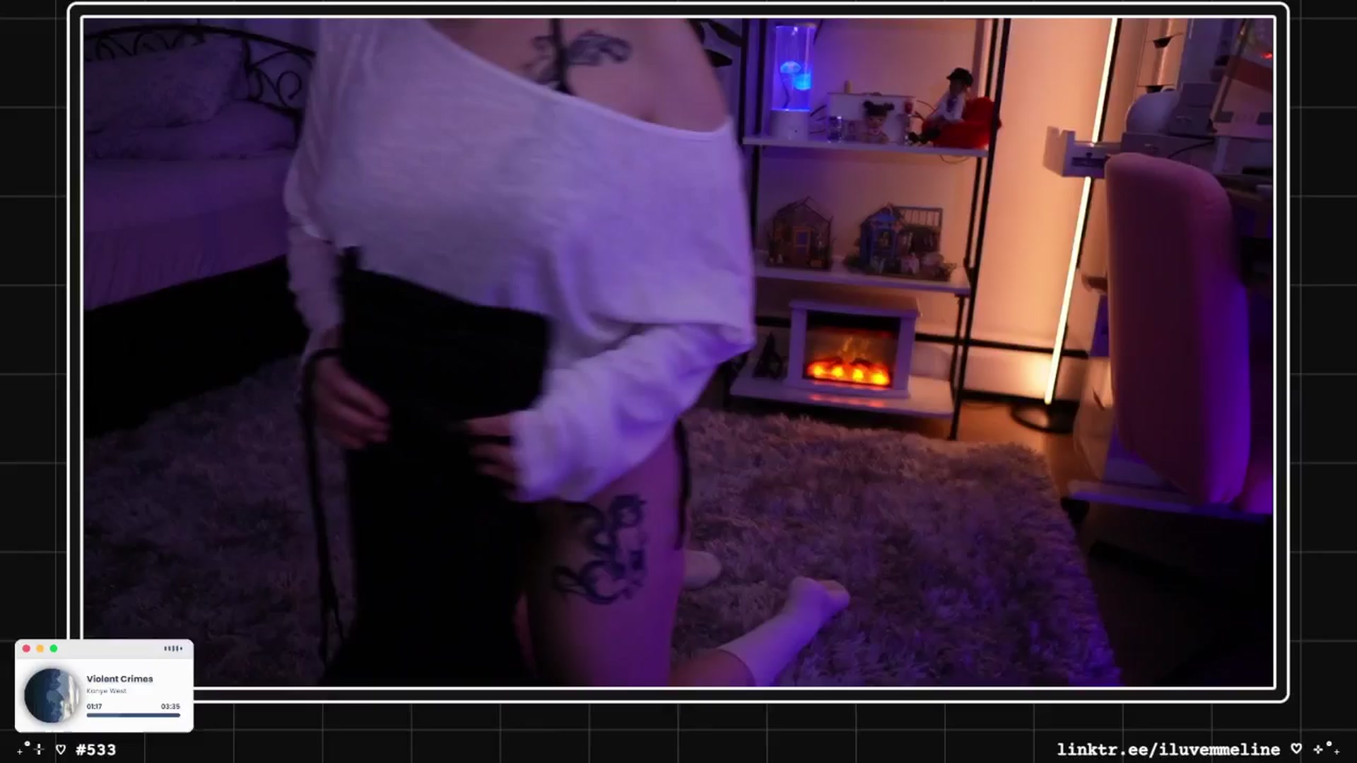 Gallery image thumbnail from EMMEL1NE's myfreecams stream on, 12/27/2024, 23:50 image 9 of 20