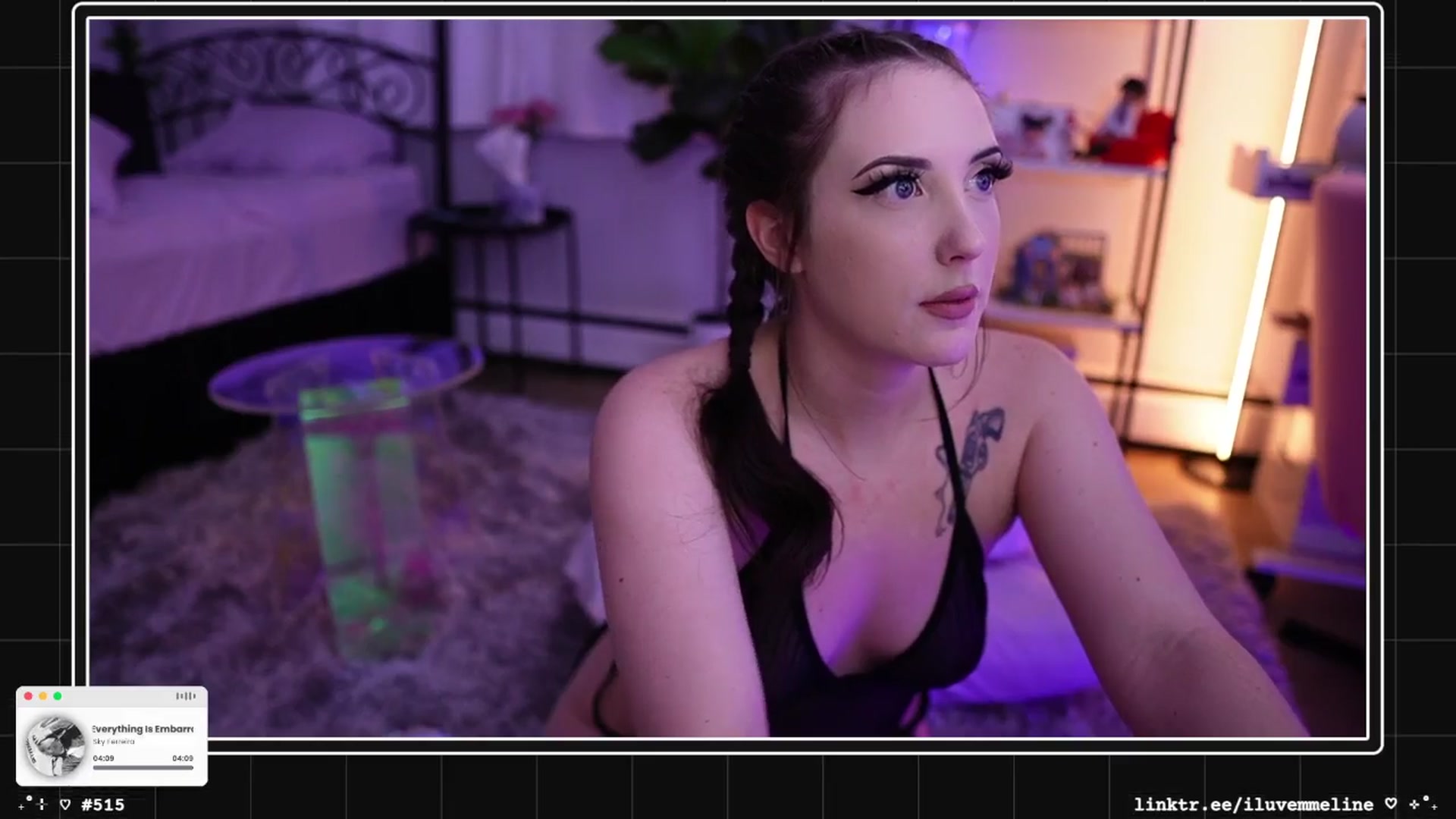Gallery image thumbnail from EMMEL1NE's myfreecams stream on, 12/28/2024, 01:40 image 7 of 20
