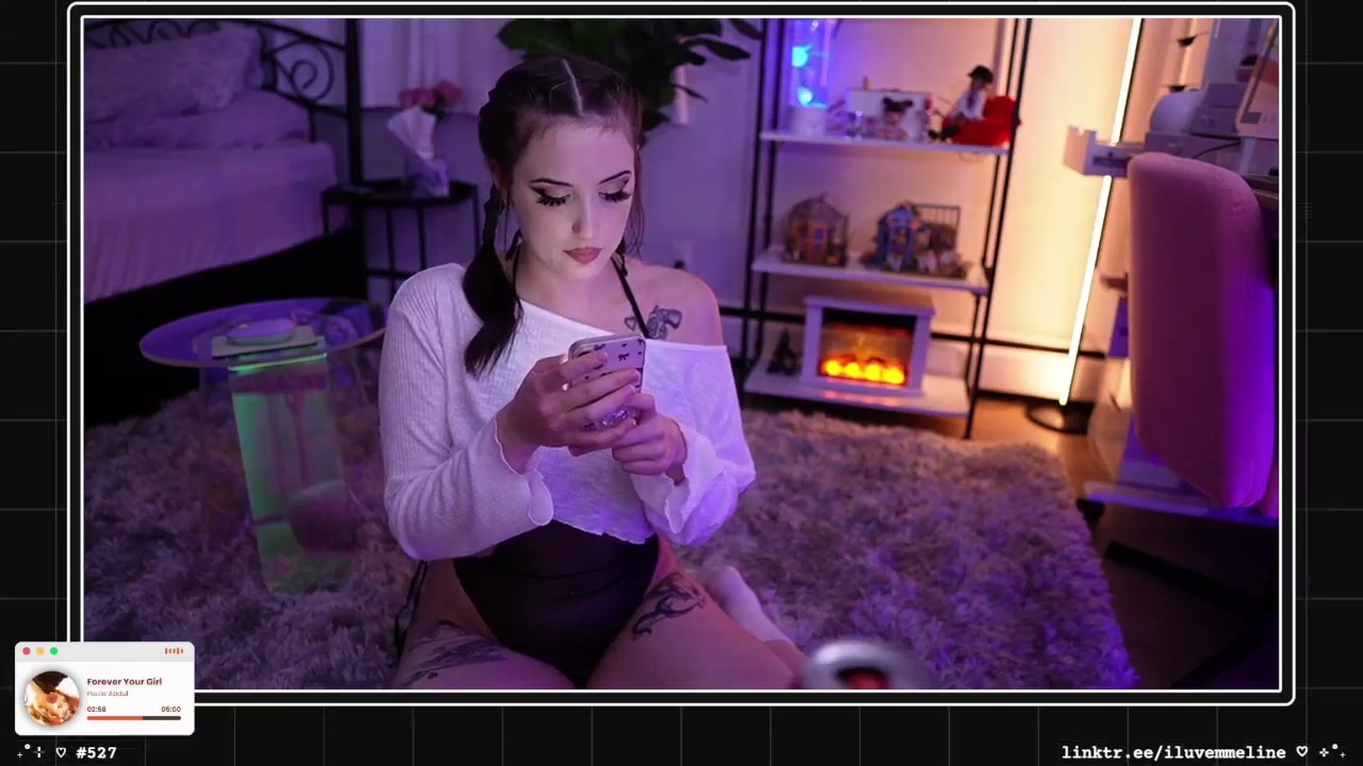 Gallery image thumbnail from EMMEL1NE's myfreecams stream on, 12/28/2024, 01:40 image 3 of 20