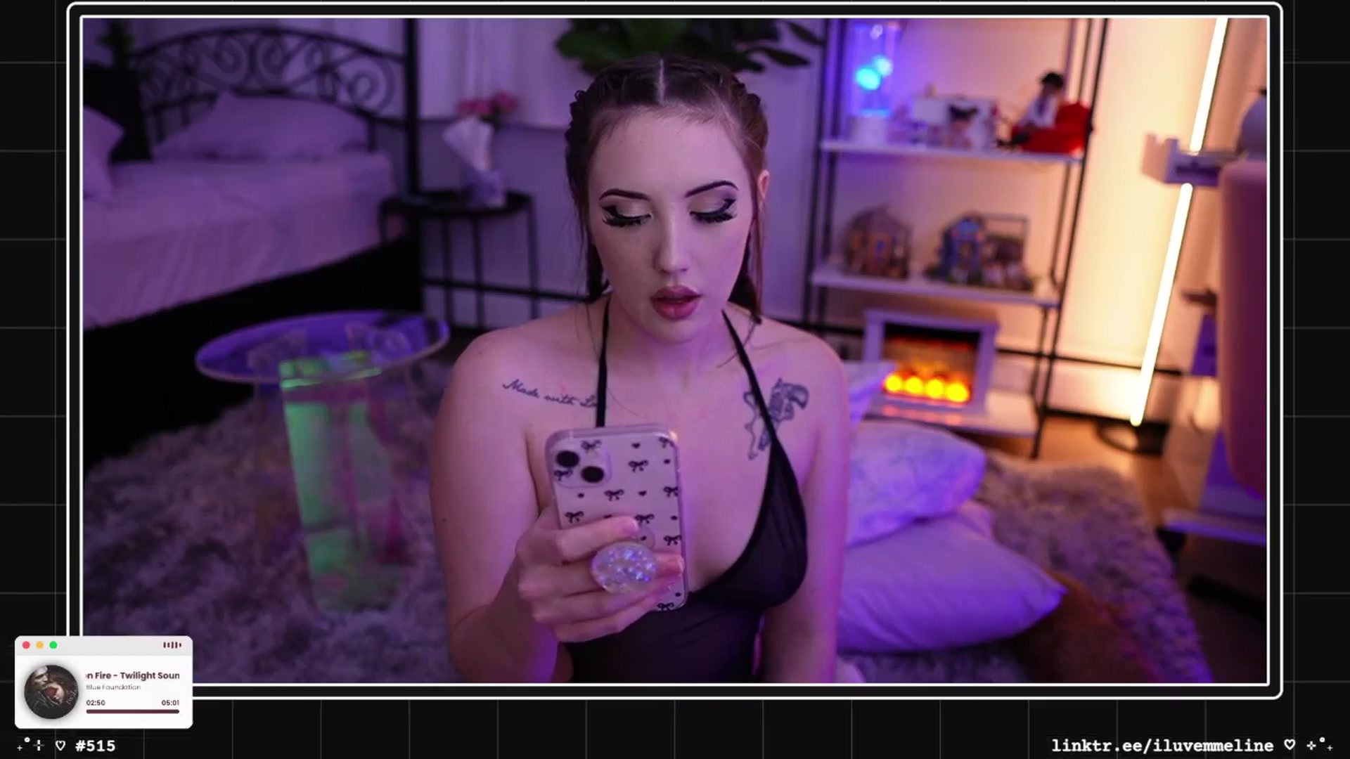 Gallery image thumbnail from EMMEL1NE's myfreecams stream on, 12/28/2024, 01:40 image 9 of 20