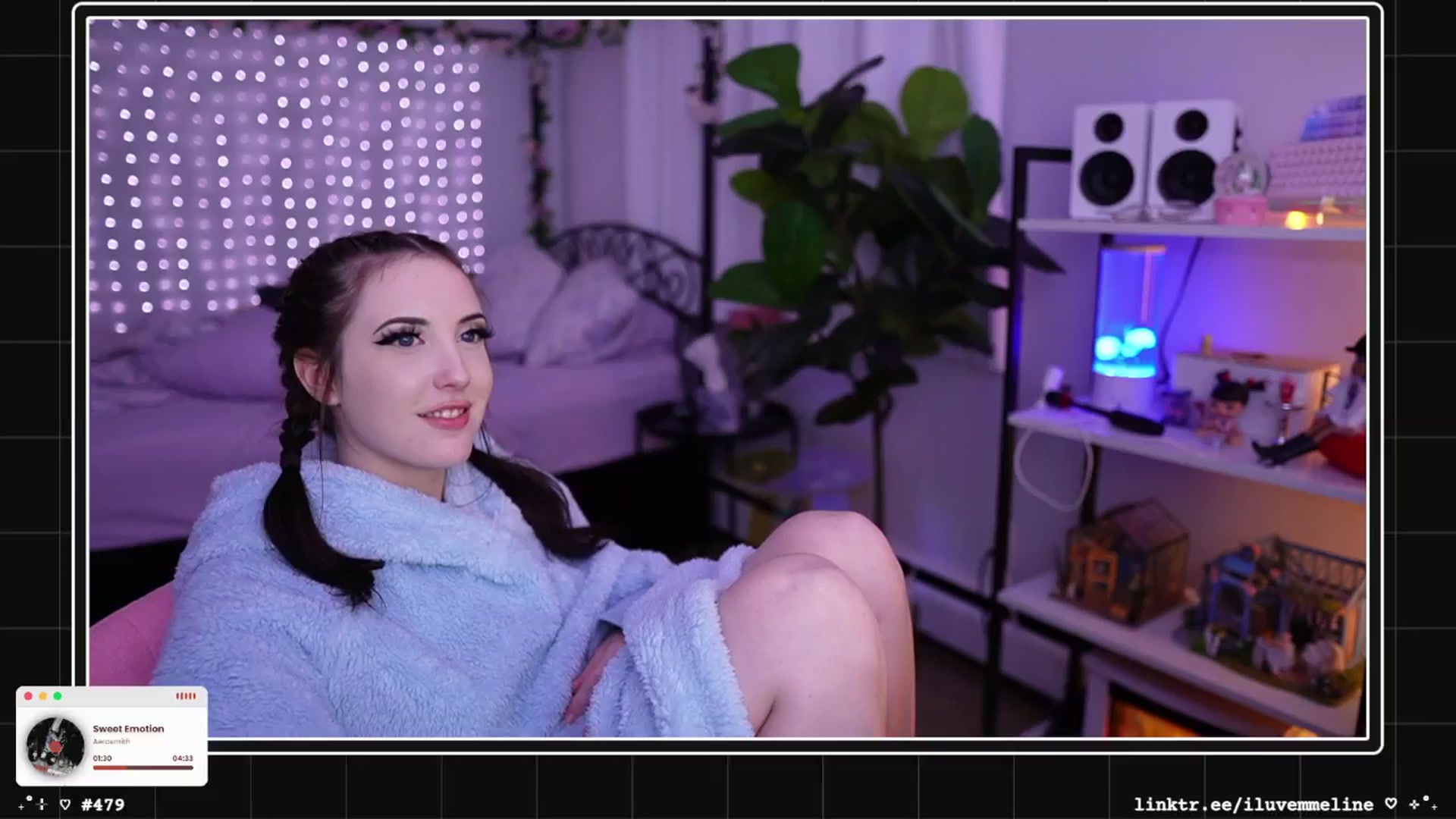 Gallery image thumbnail from EMMEL1NE's myfreecams stream on, 12/28/2024, 04:52 image 20 of 20