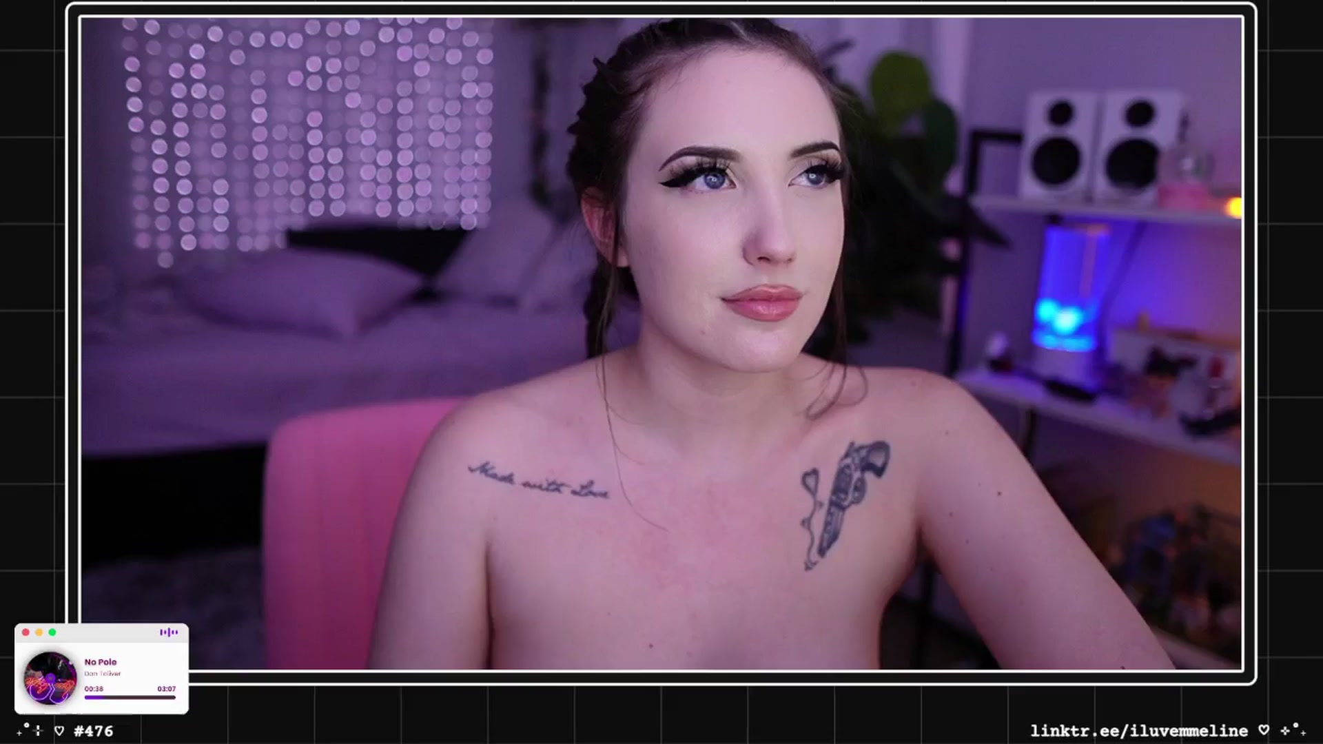 Gallery image thumbnail from EMMEL1NE's myfreecams stream on, 12/28/2024, 04:52 image 14 of 20