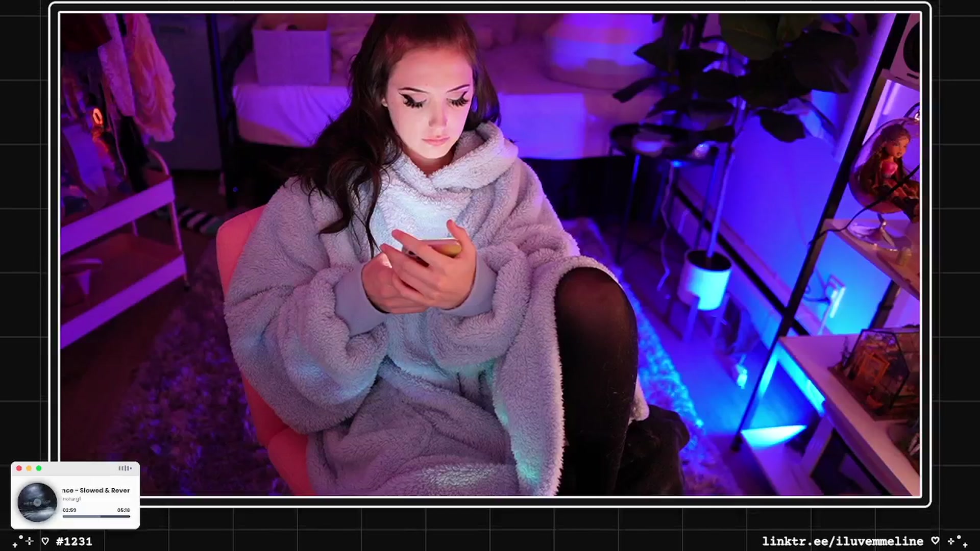 Gallery image thumbnail from EMMEL1NE's myfreecams stream on, 01/15/2025, 09:36 image 20 of 20