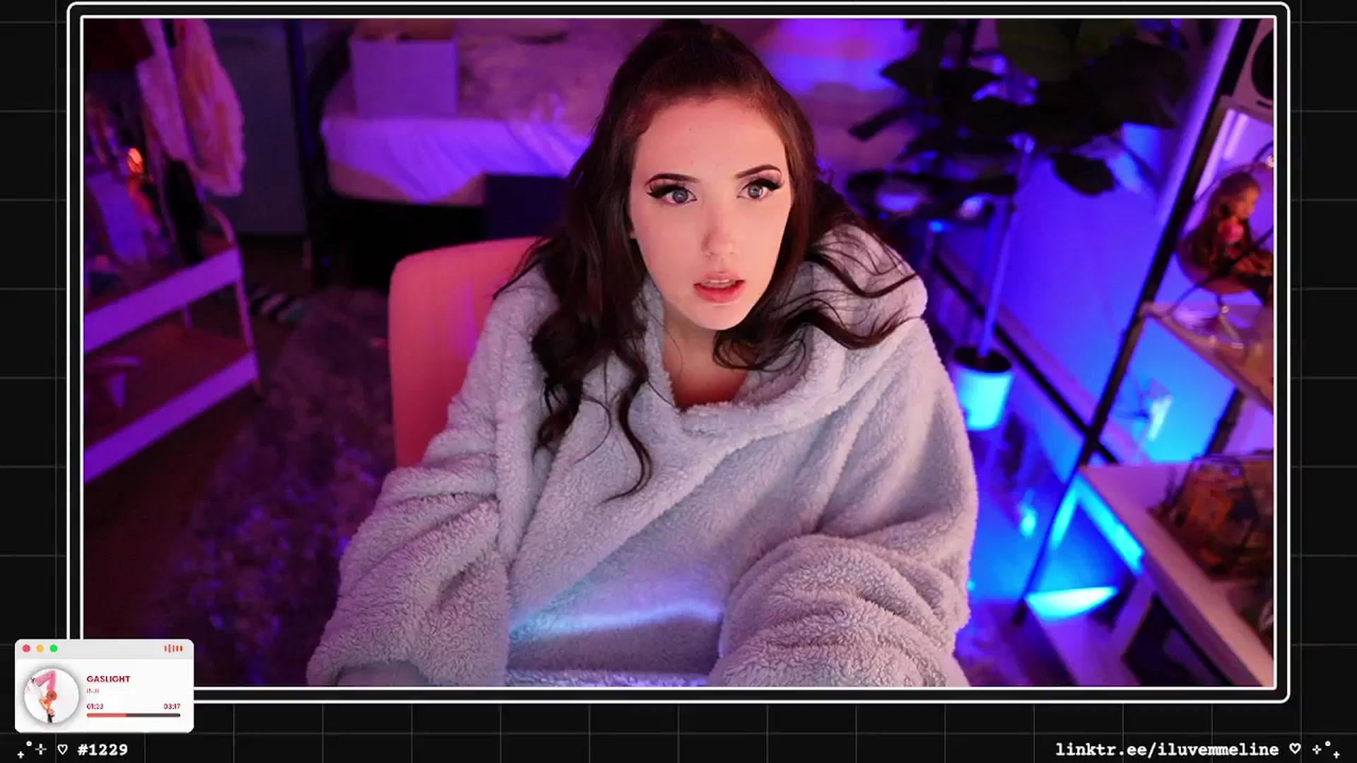 Gallery image thumbnail from EMMEL1NE's myfreecams stream on, 01/15/2025, 09:36 image 10 of 20