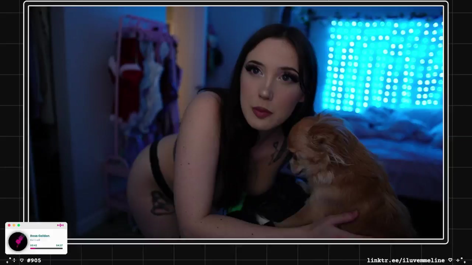Gallery image thumbnail from EMMEL1NE's myfreecams stream on, 01/19/2025, 05:08 image 8 of 20
