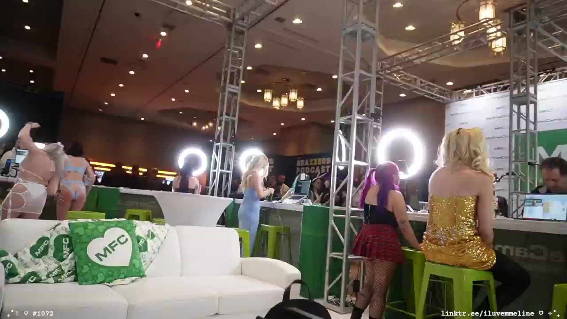Gallery image thumbnail from EMMEL1NE's myfreecams stream on, 01/23/2025, 03:10 image 19 of 20