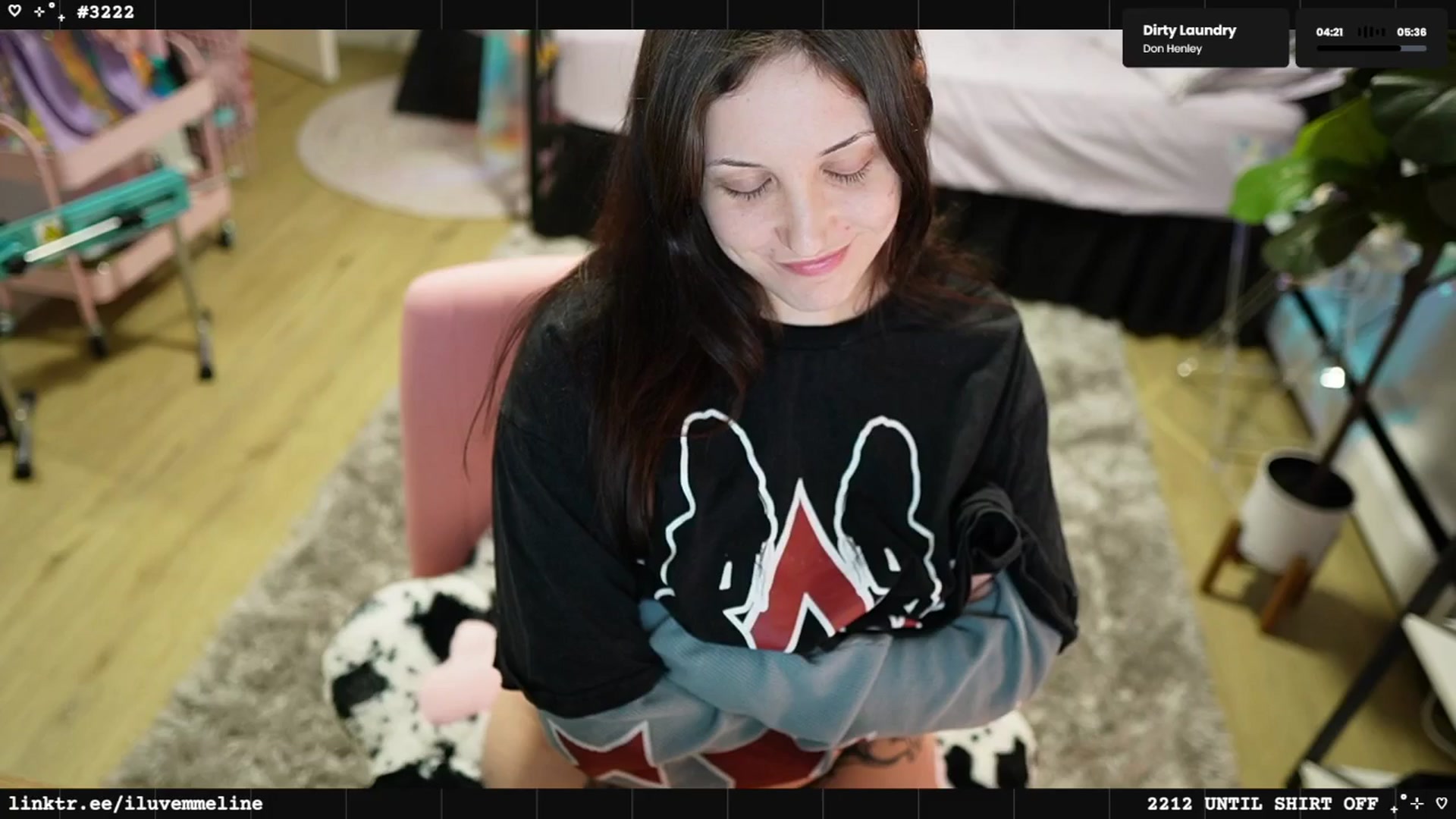 Gallery image thumbnail from EMMEL1NE's myfreecams stream on, 03/02/2025, 02:08 image 15 of 20