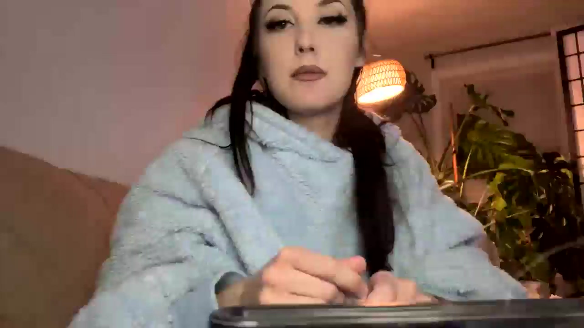 Gallery image thumbnail from EMMEL1NE's myfreecams stream on, 03/07/2025, 11:12 image 16 of 20