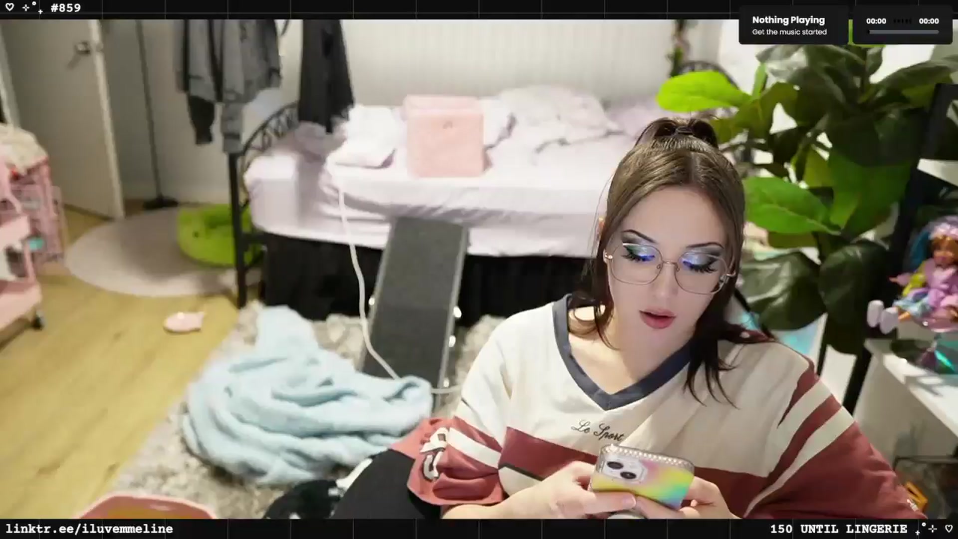 Gallery image thumbnail from EMMEL1NE's myfreecams stream on, 03/11/2025, 02:23 image 10 of 20