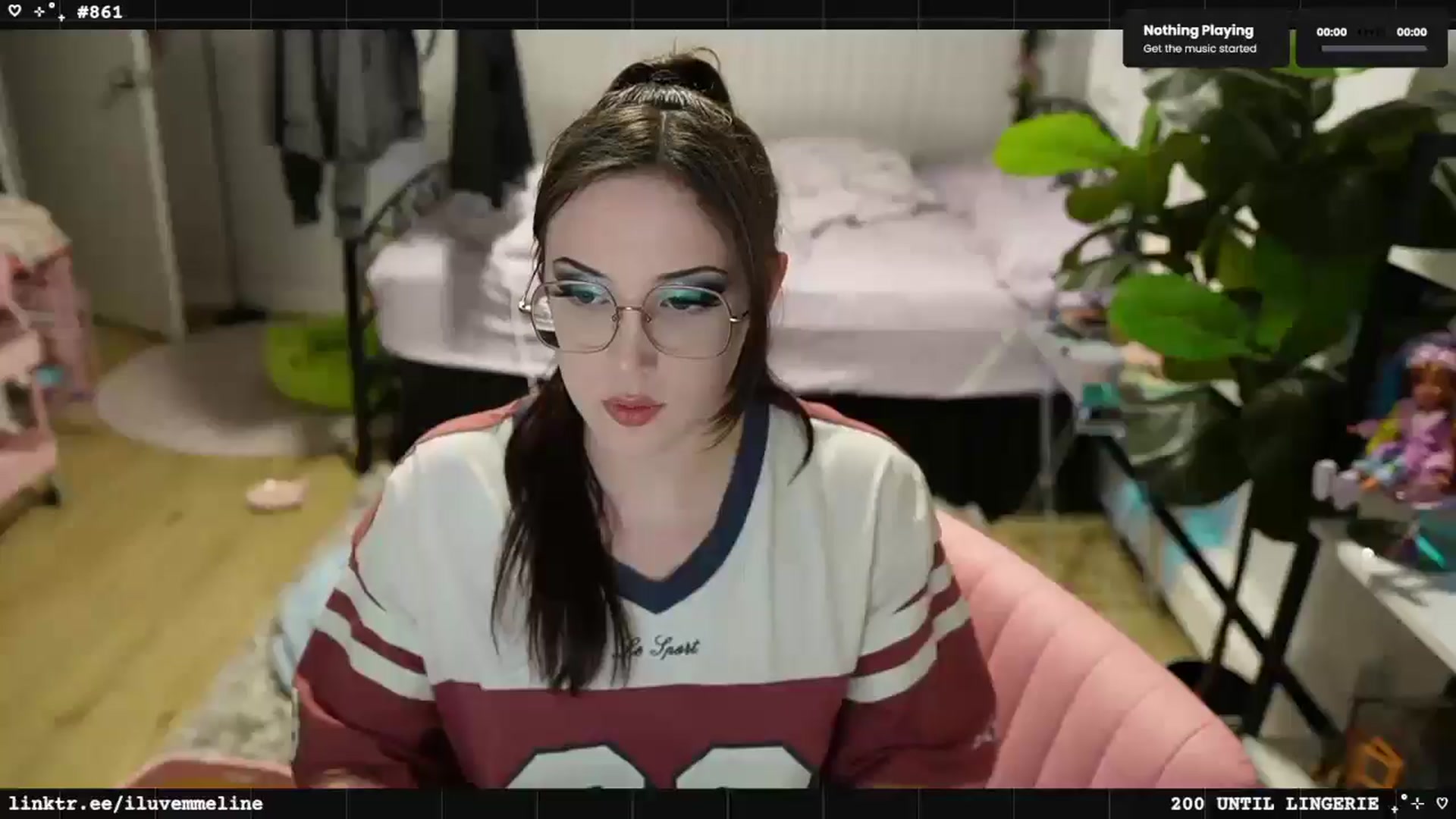 Gallery image thumbnail from EMMEL1NE's myfreecams stream on, 03/11/2025, 02:23 image 8 of 20