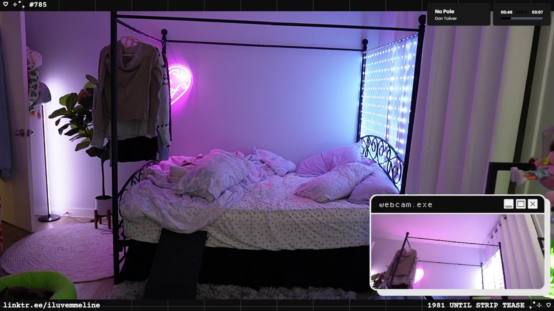 Gallery image thumbnail from EMMEL1NE's myfreecams stream on, 03/14/2025, 07:54 image 13 of 20
