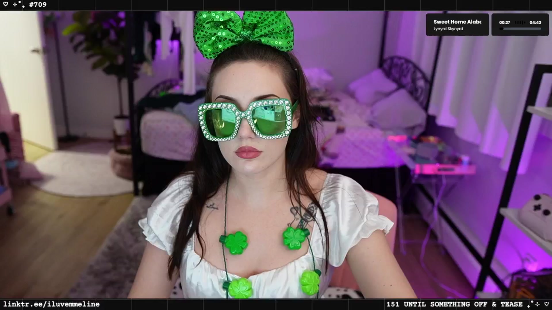 Gallery image thumbnail from EMMEL1NE's myfreecams stream on, 03/17/2025, 05:46 image 13 of 20