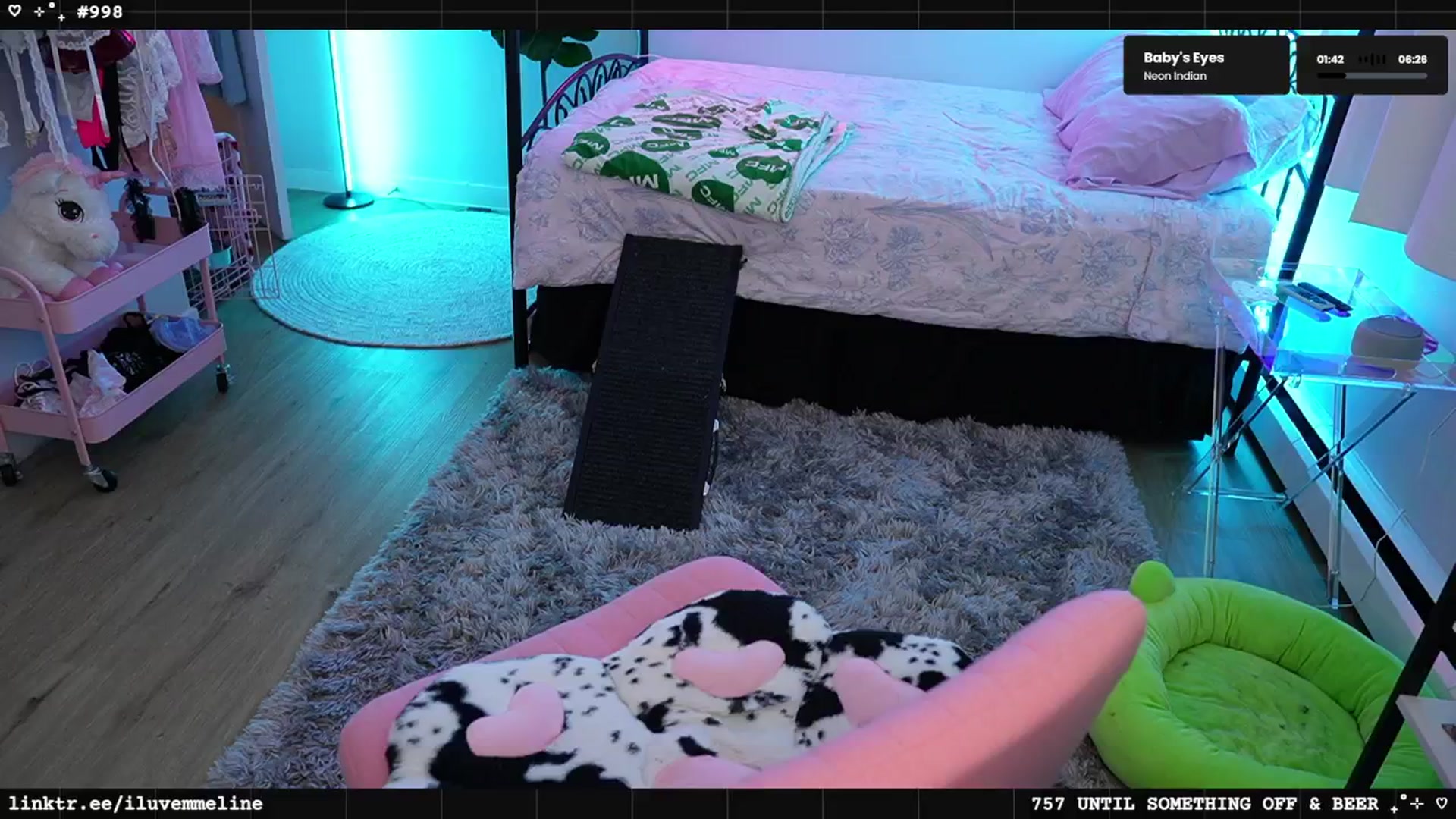 Gallery image thumbnail from EMMEL1NE's myfreecams stream on, 03/27/2025, 03:37 image 16 of 20