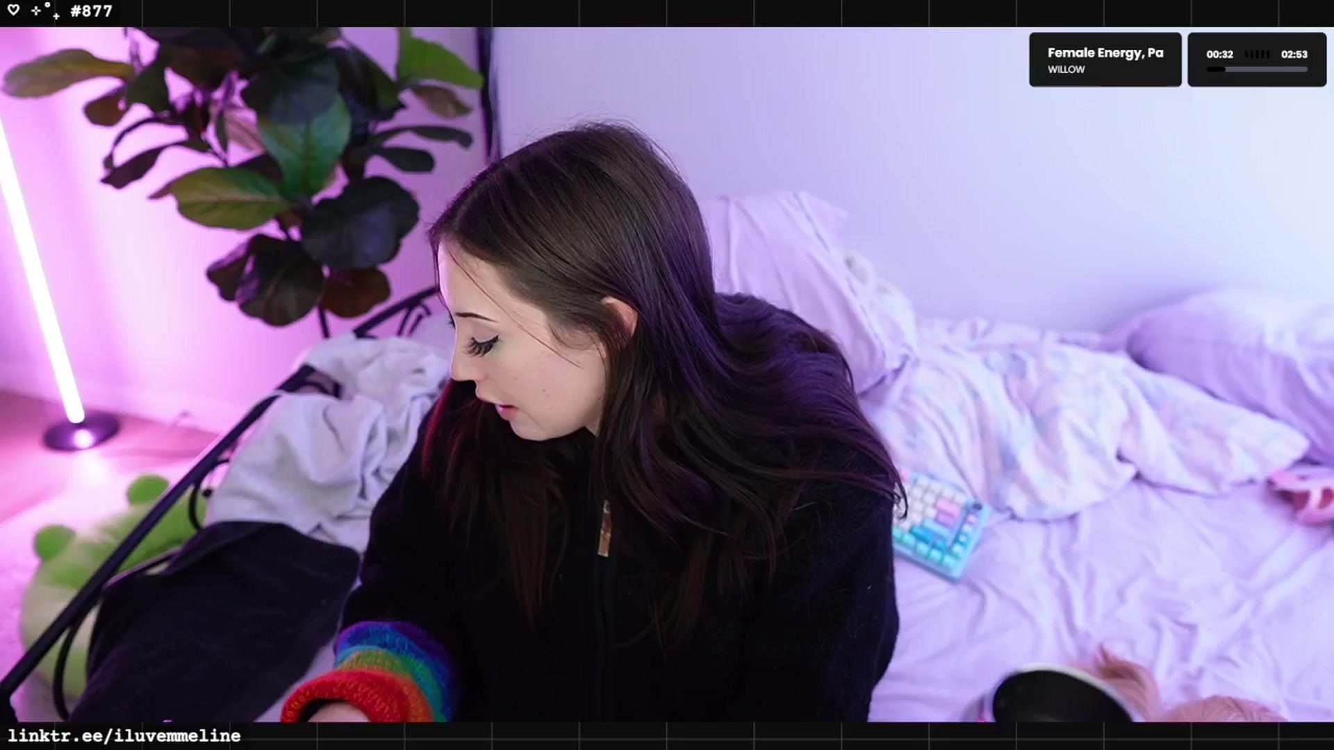 Gallery image thumbnail from EMMEL1NE's myfreecams stream on, 03/29/2025, 08:23 image 12 of 20