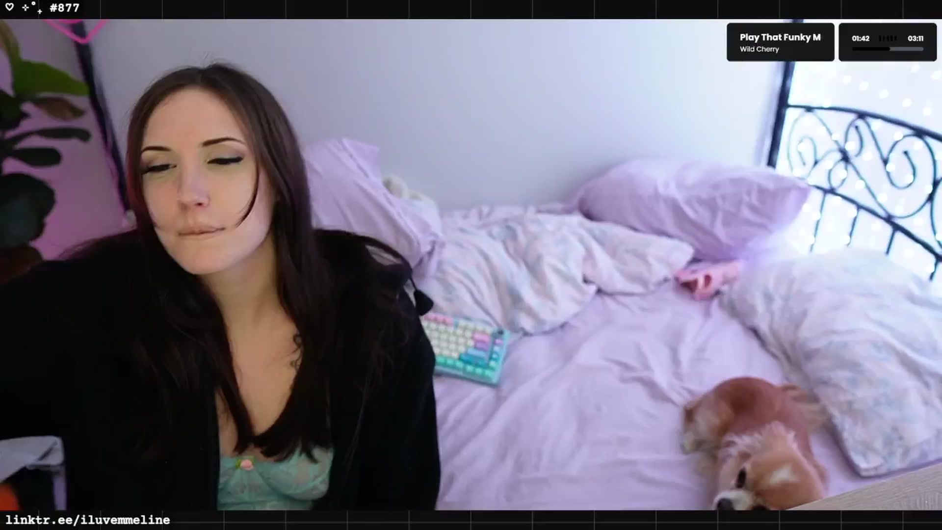 Gallery image thumbnail from EMMEL1NE's myfreecams stream on, 03/29/2025, 08:23 image 13 of 20