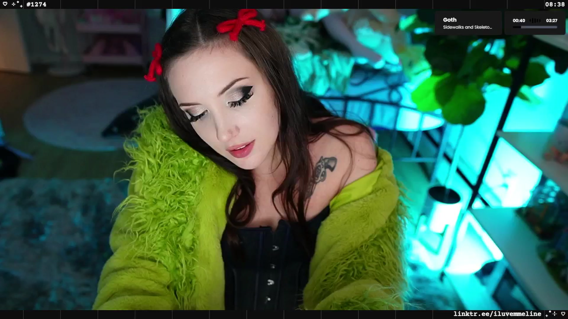 Gallery image thumbnail from EMMEL1NE's myfreecams stream on, 04/15/2025, 06:08 image 11 of 20