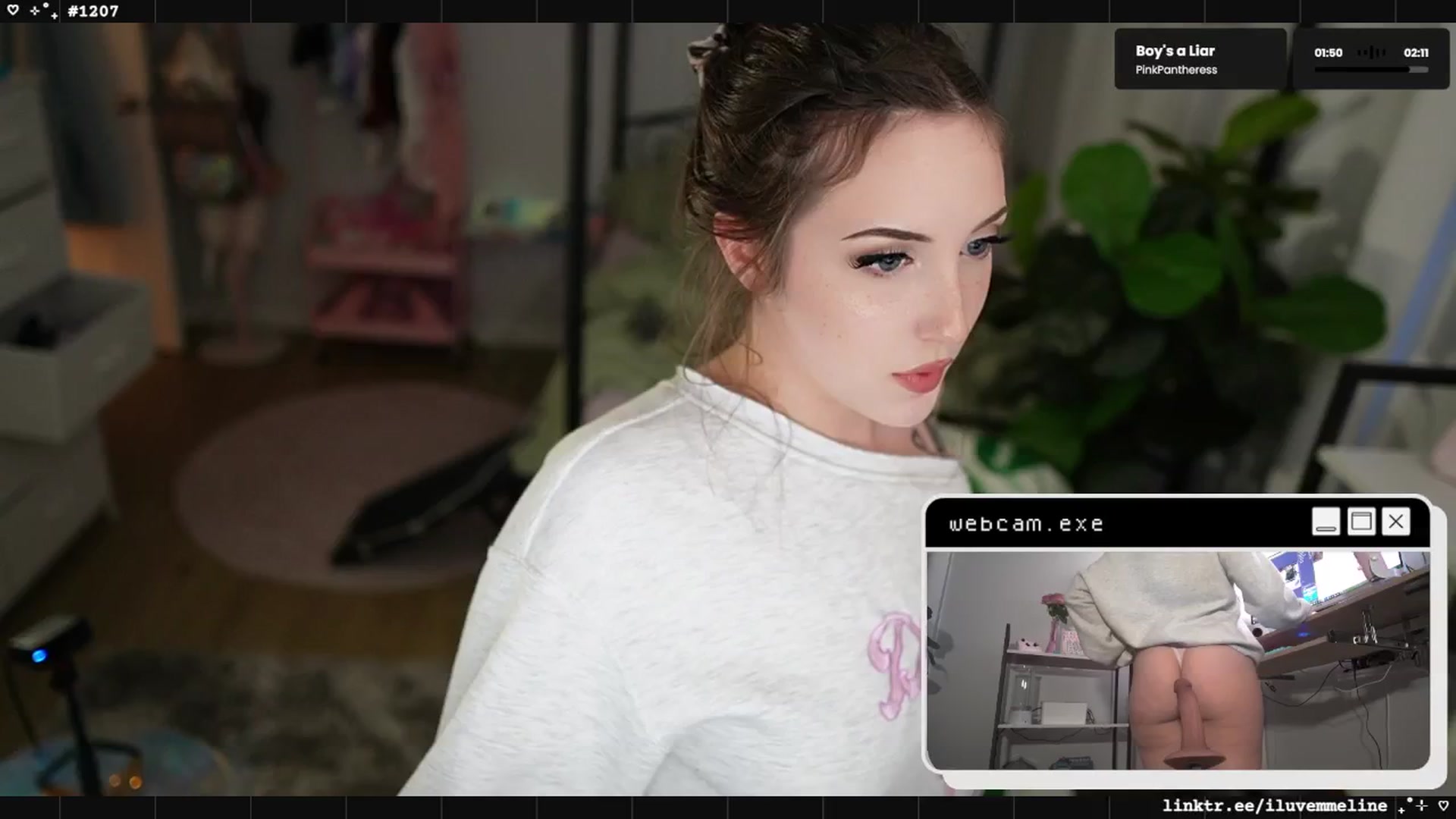 Gallery image thumbnail from EMMEL1NE's myfreecams stream on, 04/22/2025, 03:32 image 3 of 20