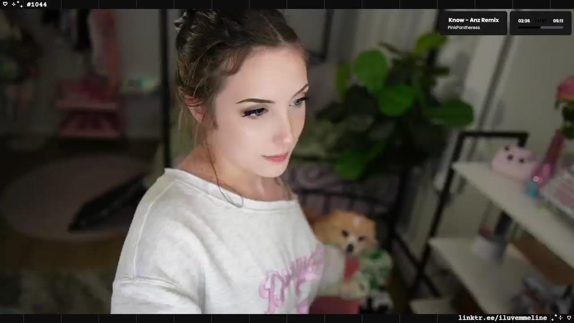 Gallery image thumbnail from EMMEL1NE's myfreecams stream on, 04/22/2025, 05:01 image 3 of 20