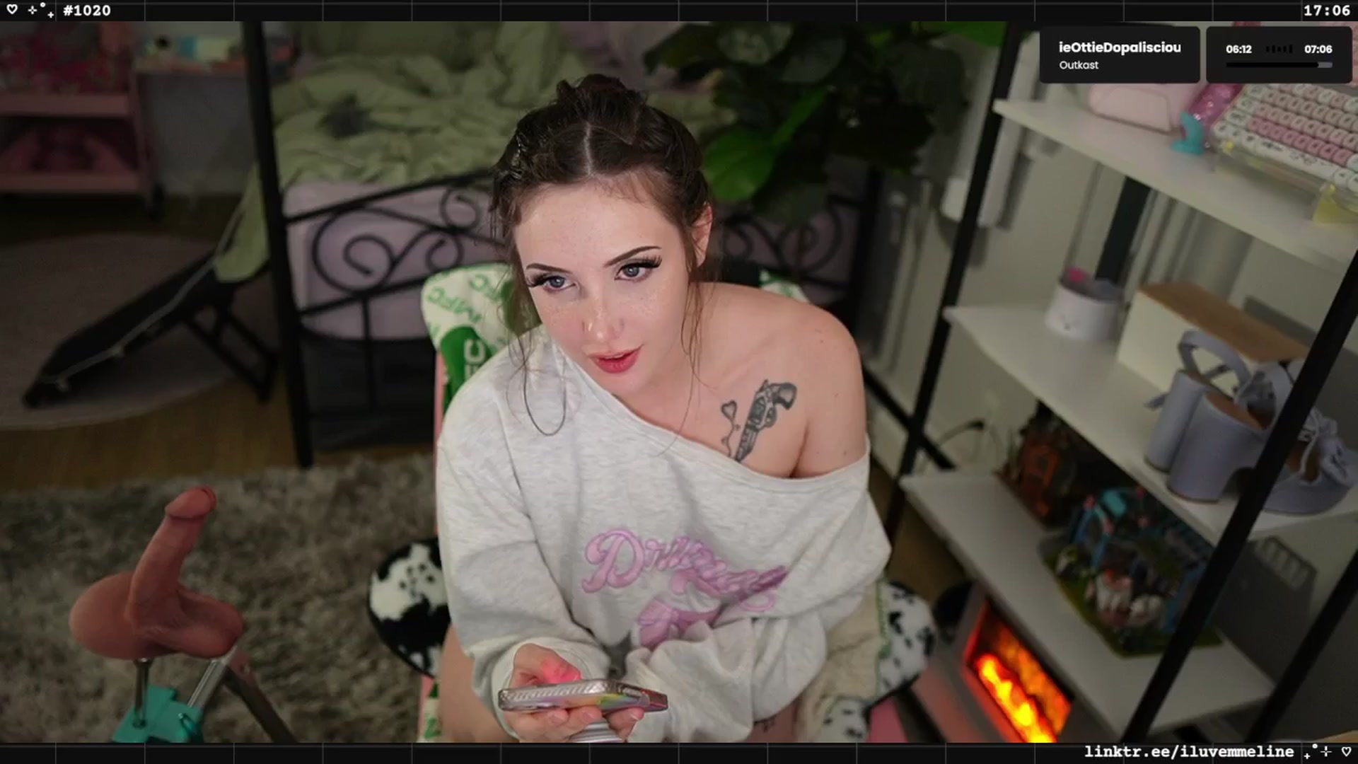 Gallery image thumbnail from EMMEL1NE's myfreecams stream on, 04/22/2025, 05:47 image 3 of 20