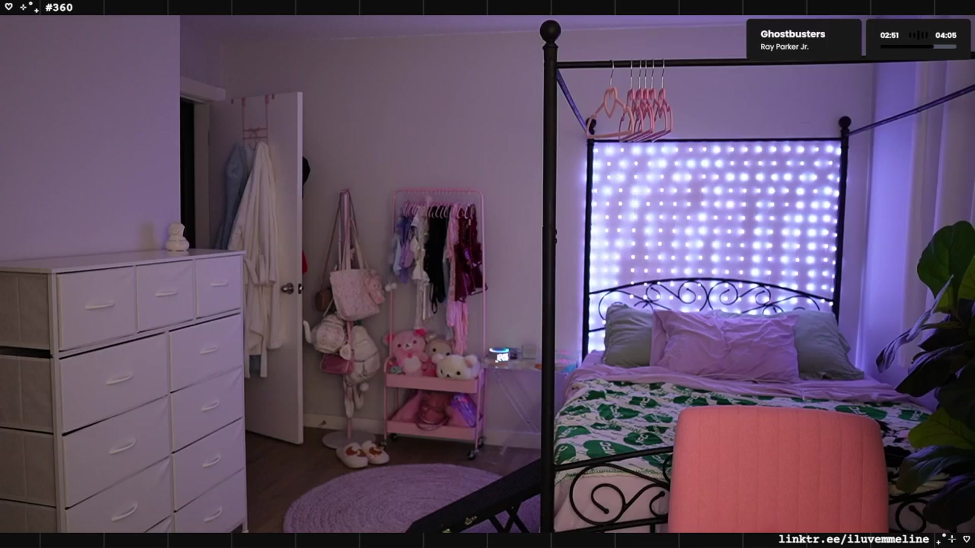 Gallery image thumbnail from EMMEL1NE's myfreecams stream on, 05/11/2025, 06:20 image 4 of 20
