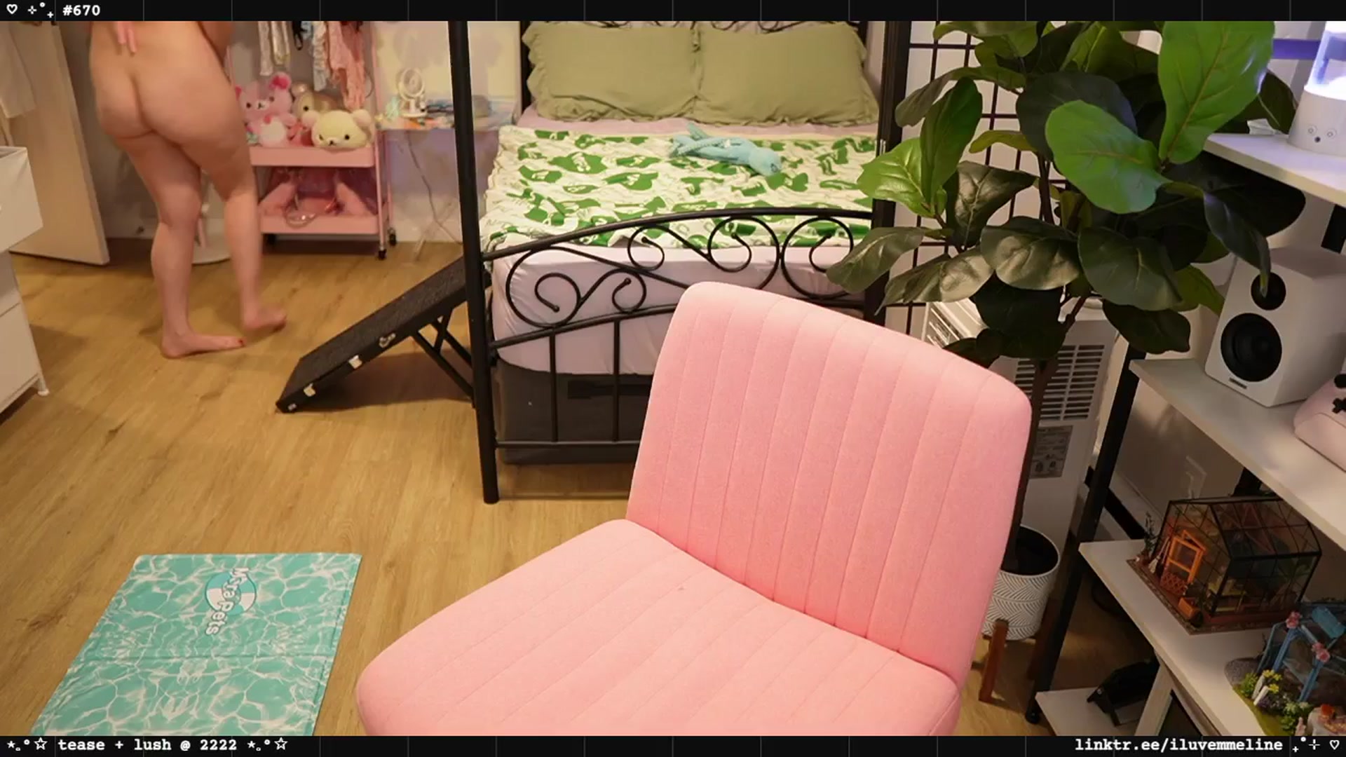 Gallery image thumbnail from EMMEL1NE's myfreecams stream on, 05/30/2025, 06:28 image 7 of 20