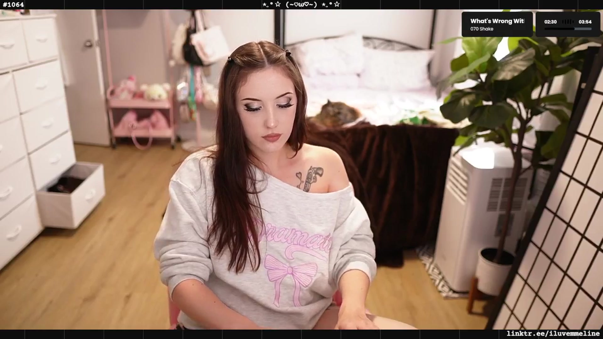 Gallery image thumbnail from EMMEL1NE's myfreecams stream on, 07/22/2025, 01:39 image 11 of 20