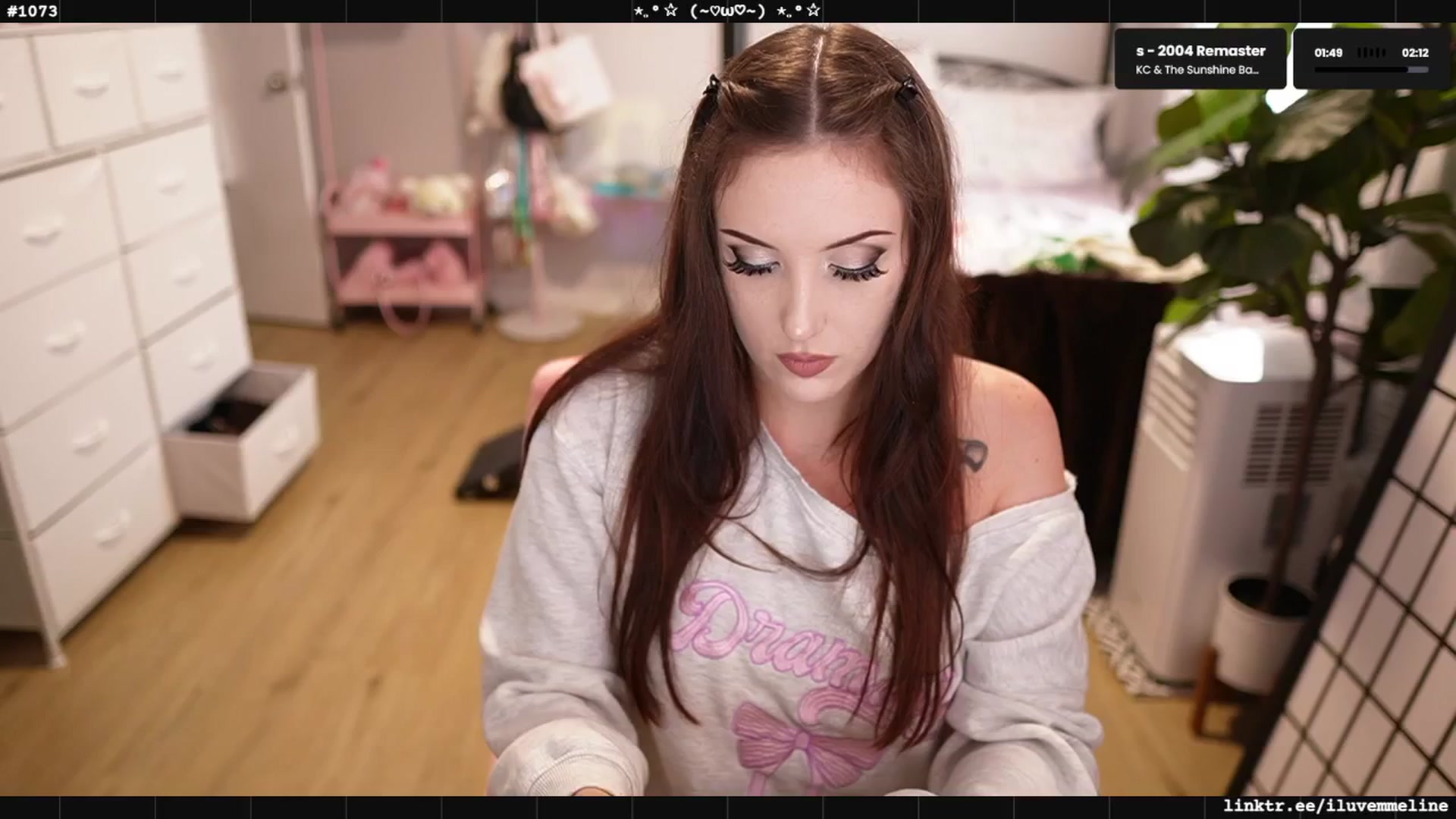 Gallery image thumbnail from EMMEL1NE's myfreecams stream on, 07/22/2025, 01:39 image 3 of 20