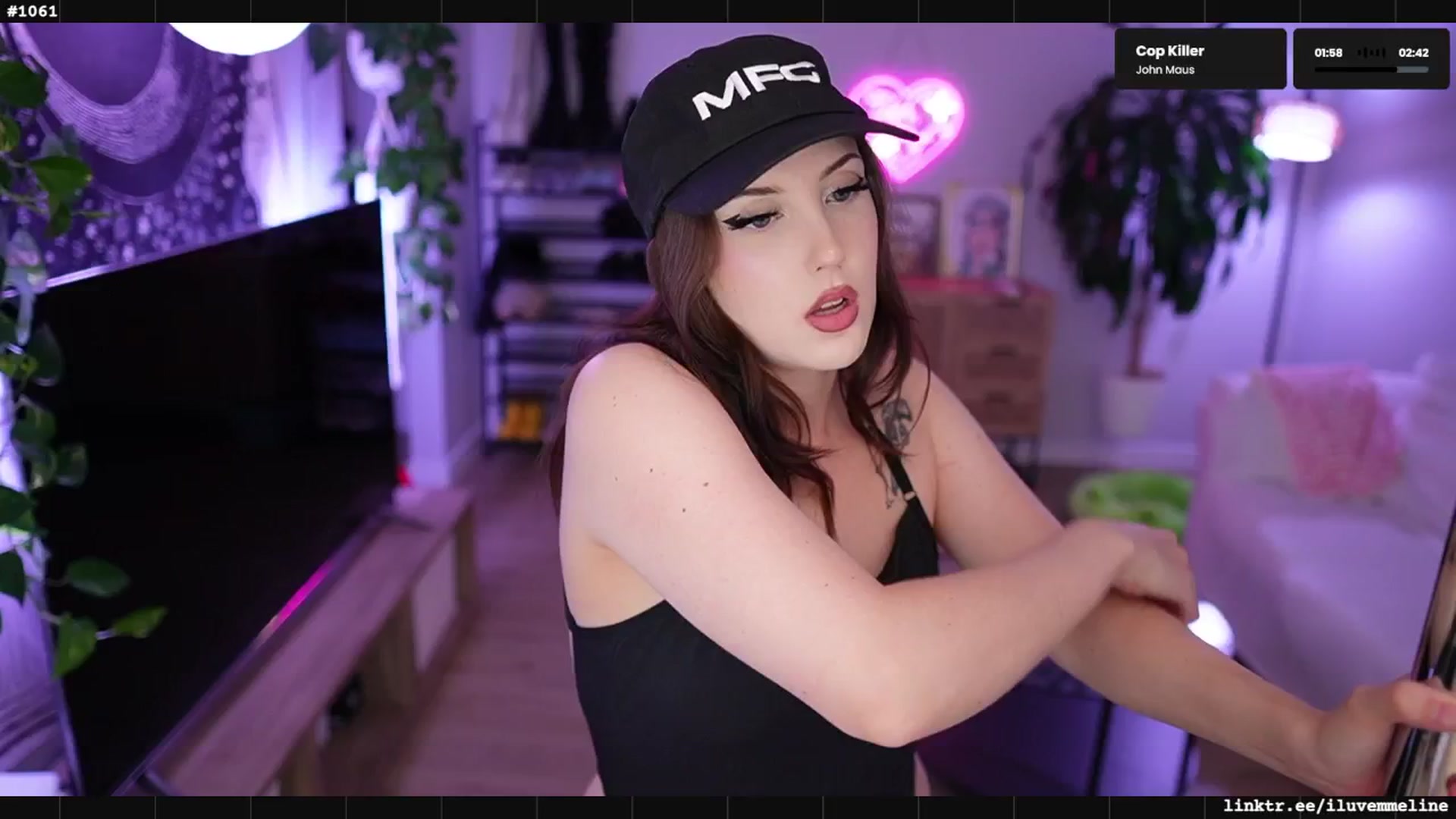 Gallery image thumbnail from EMMEL1NE's myfreecams stream on, 08/27/2025, 05:51 image 3 of 20
