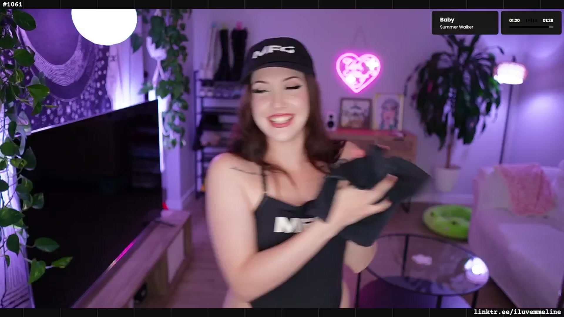 Gallery image thumbnail from EMMEL1NE's myfreecams stream on, 08/27/2025, 05:51 image 4 of 20